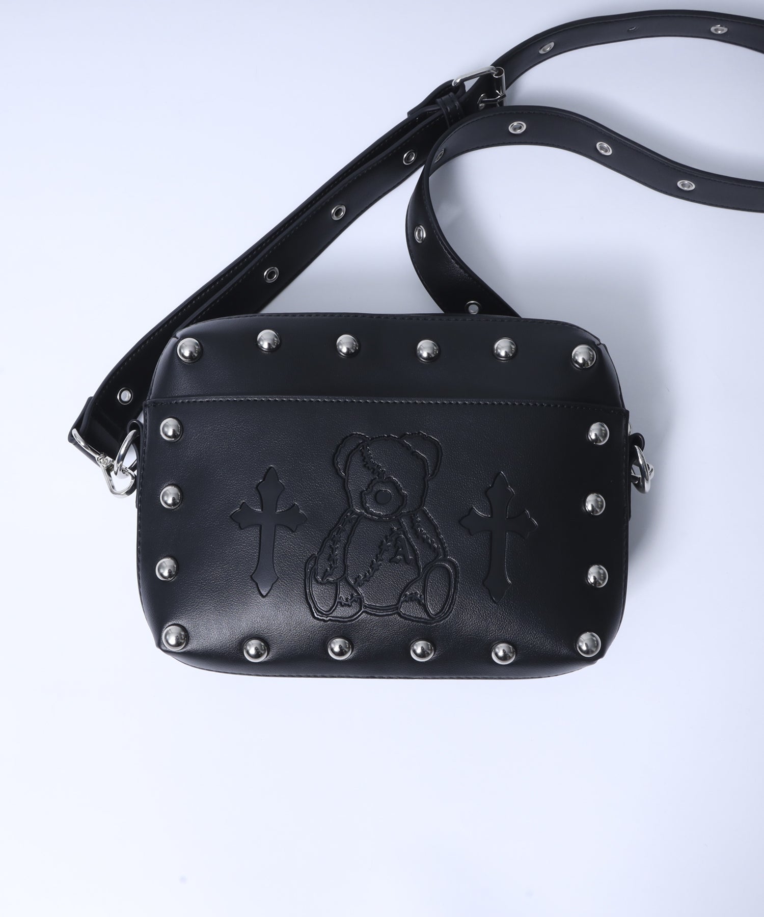 DARK ANGEL BEAR型押しスタッズショルダーバッグ