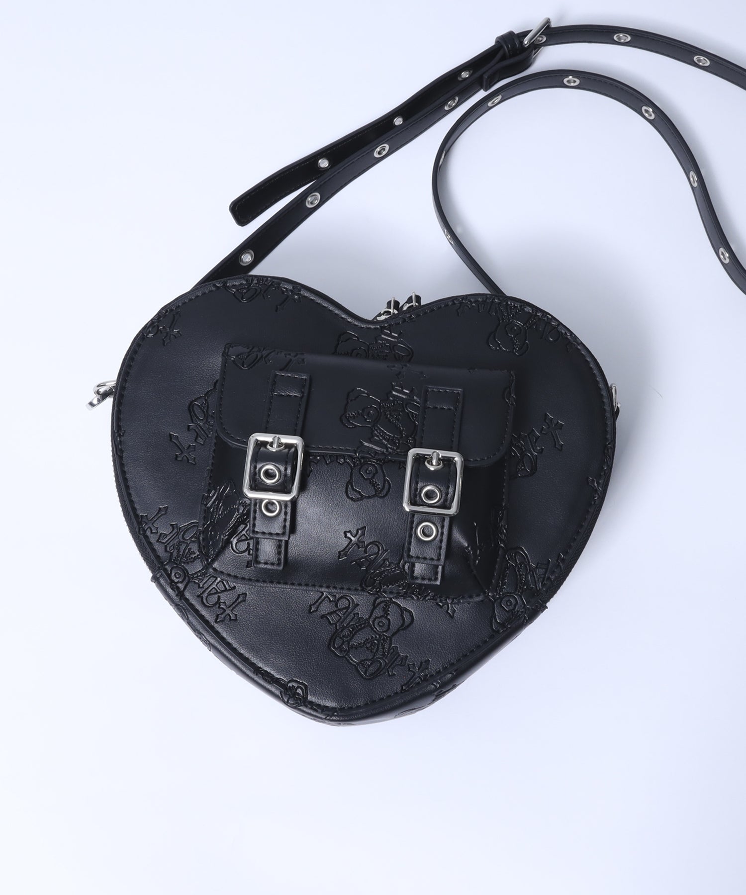 くま総柄型押しハートショルダーバッグ