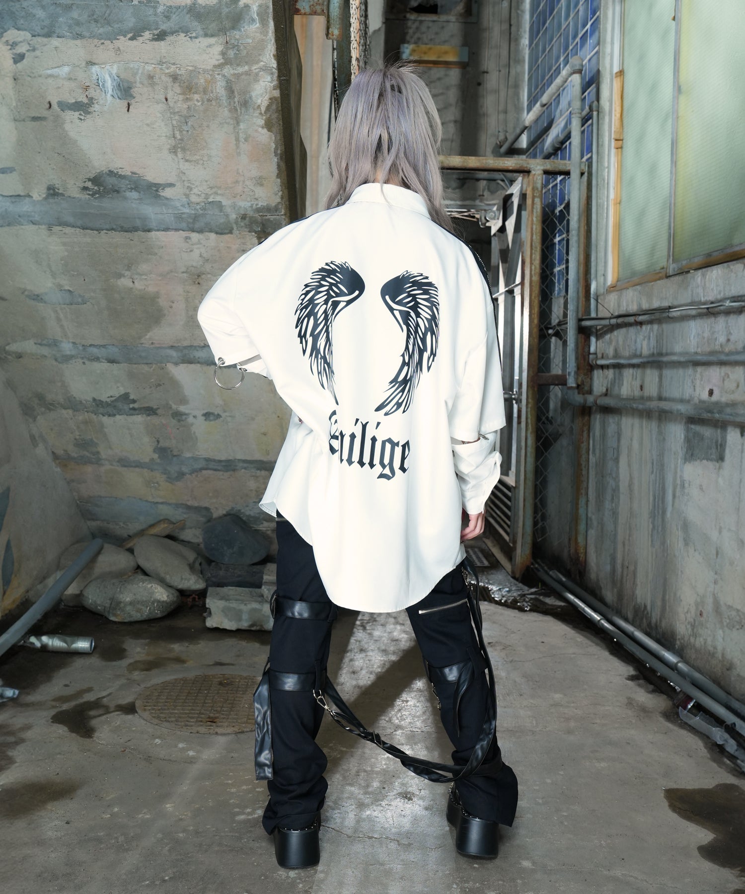 袖リングウイングプリントシャツ