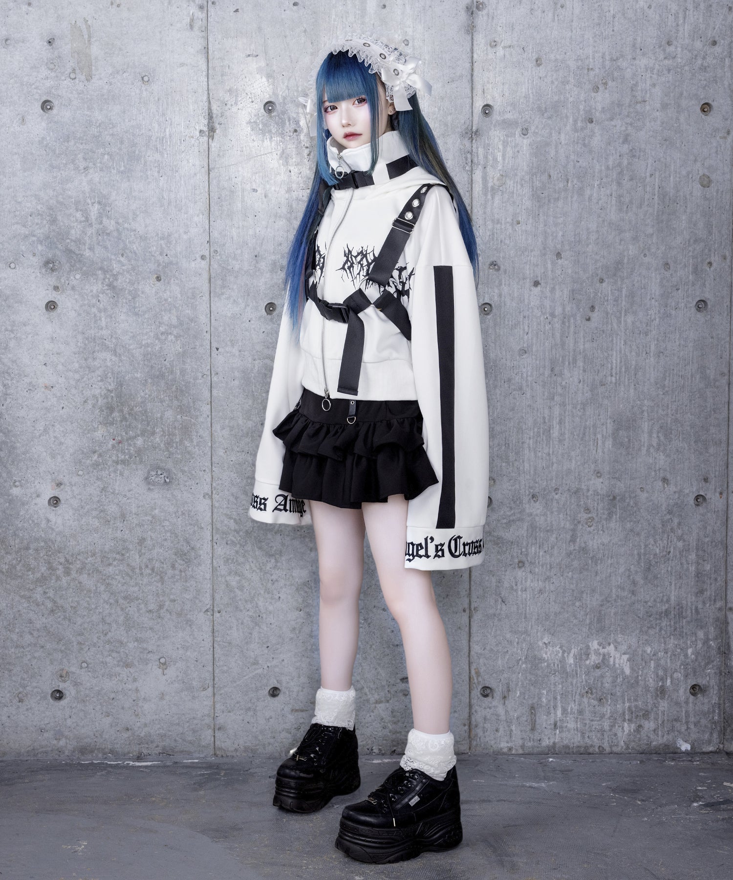 ショートZIPベルトハーネス付きパーカー