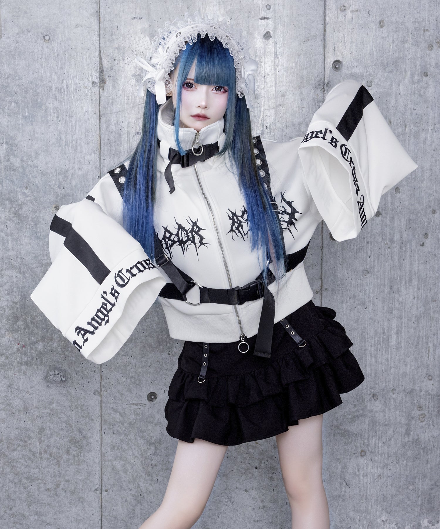 ショートZIPベルトハーネス付きパーカー