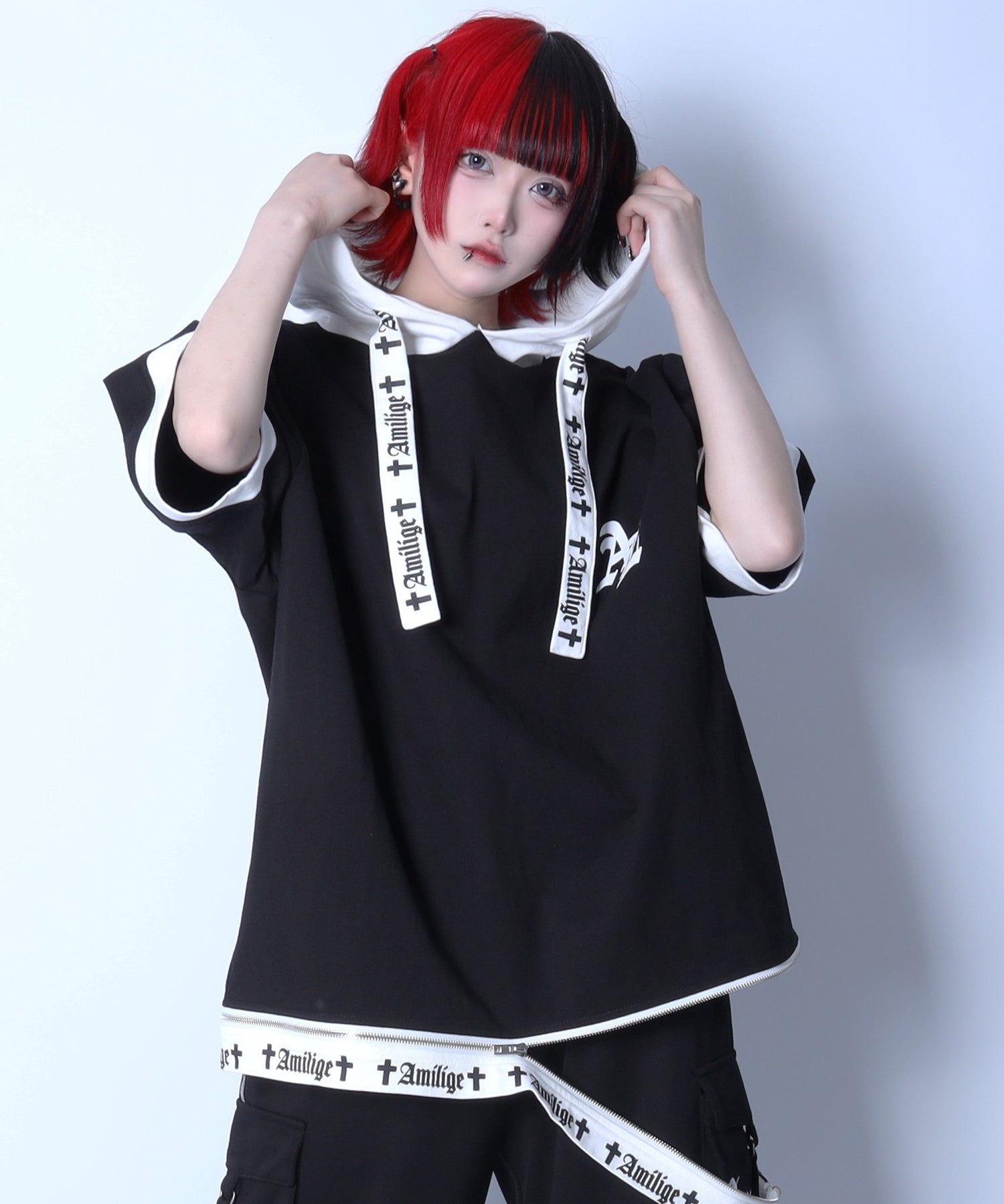 Amiligeロゴ裾ZIP半袖カットソーパーカー