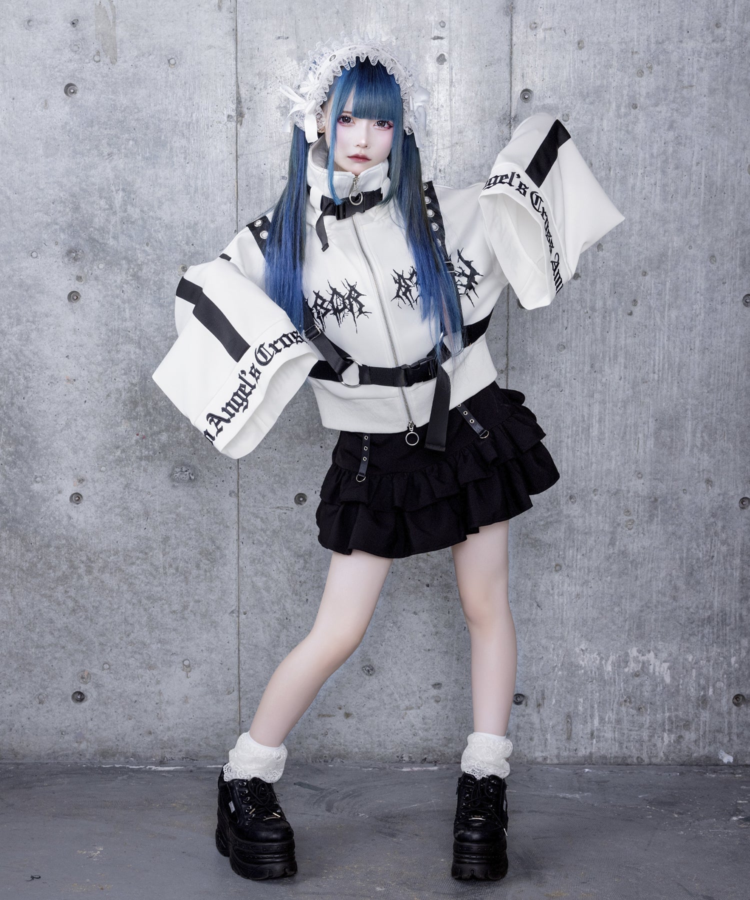 ショートZIPベルトハーネス付きパーカー