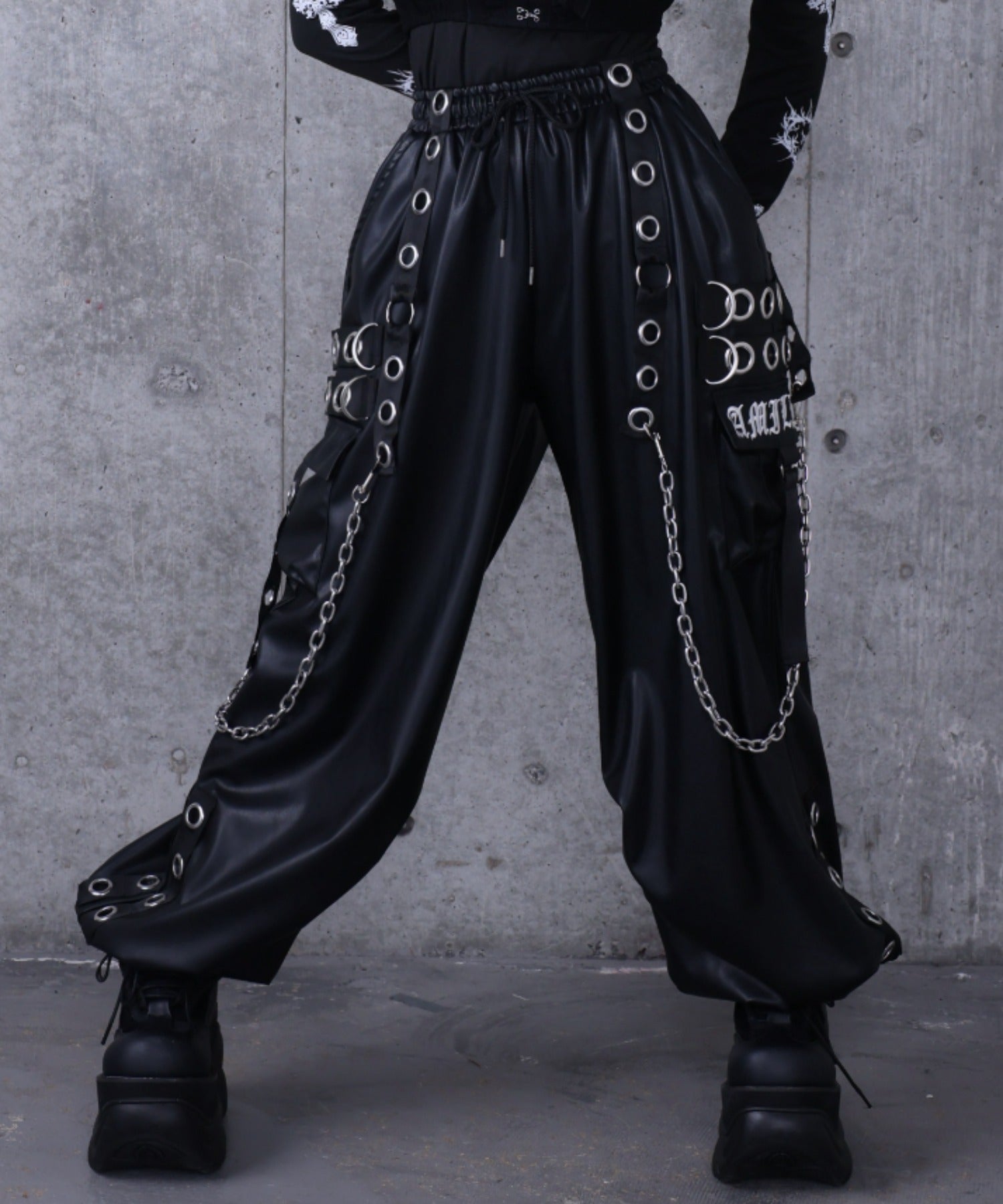 PUサスペンダージョガーパンツ