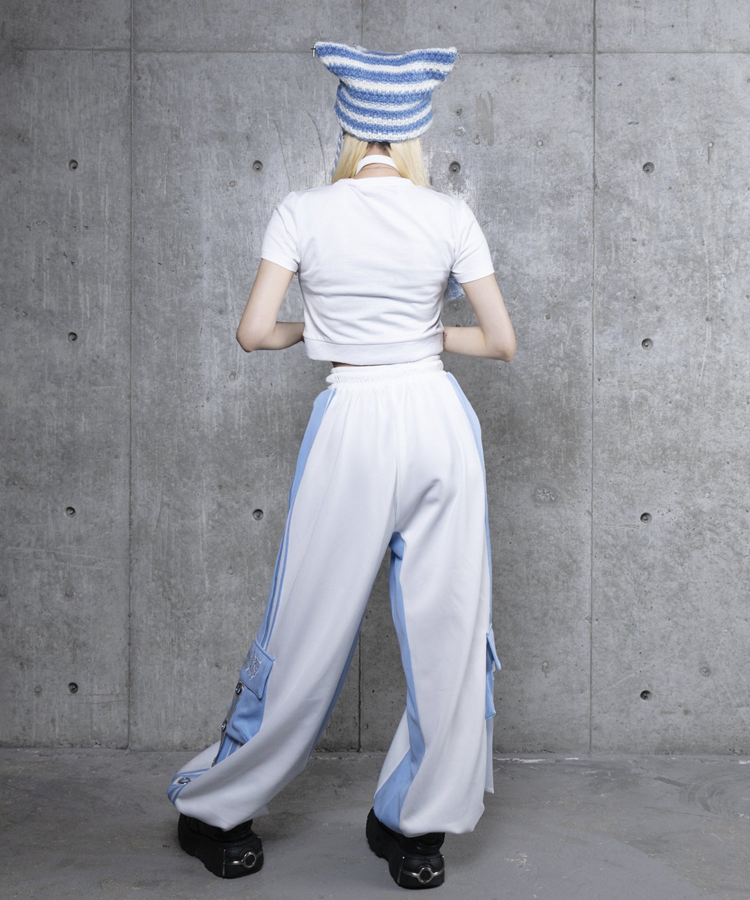 バイカラー裾ポケットラインジャージパンツ