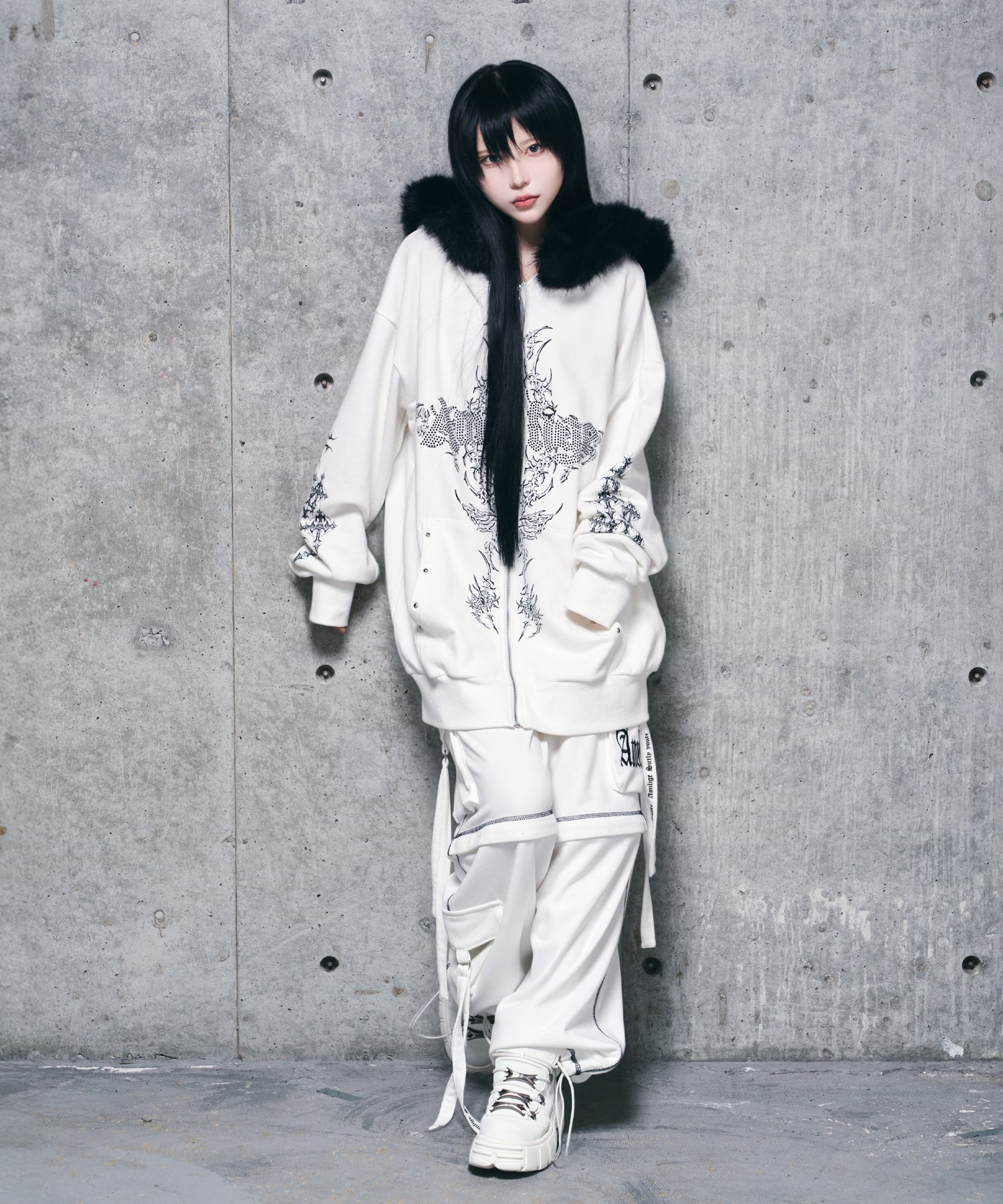 ファー付きAmiligeラインストーンZIPパーカー