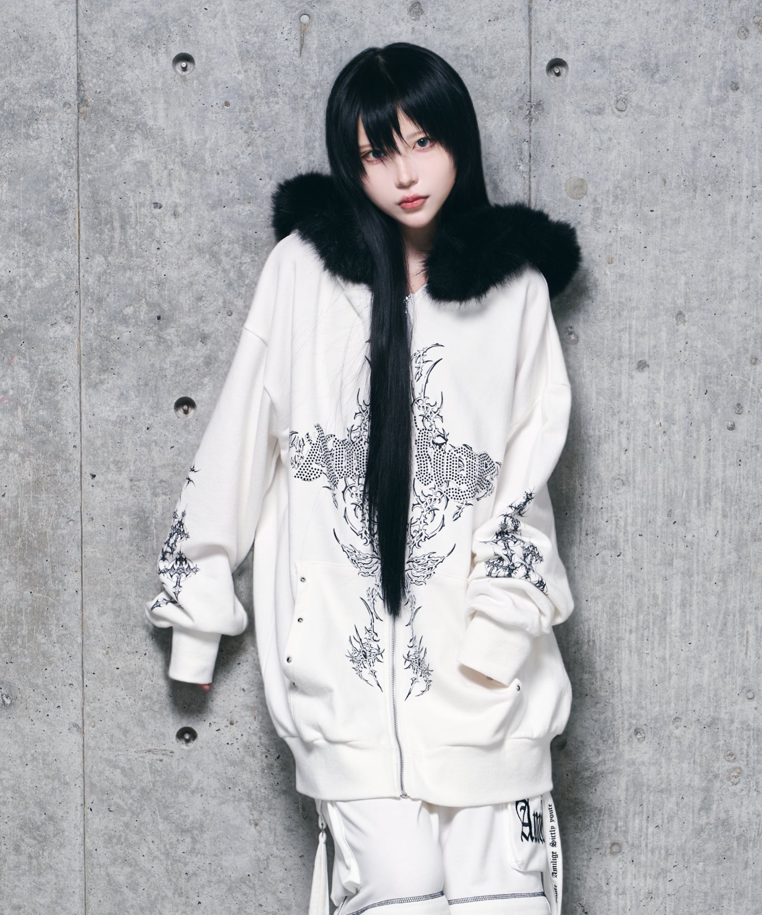 ファー付きAmiligeラインストーンZIPパーカー