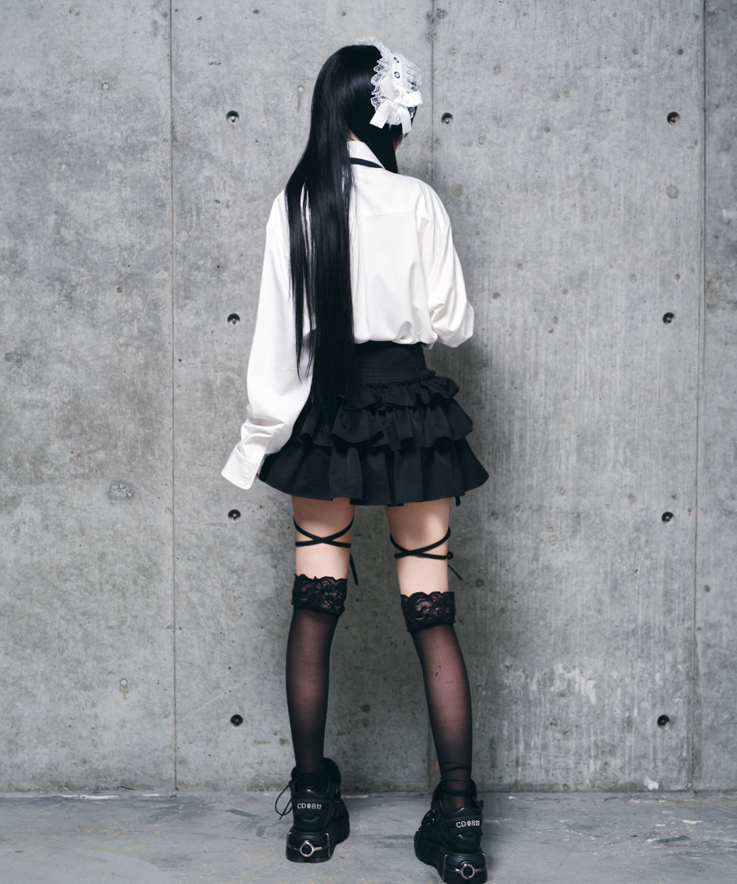 ハイウエストエンブレムボタン付きフリルパンツ