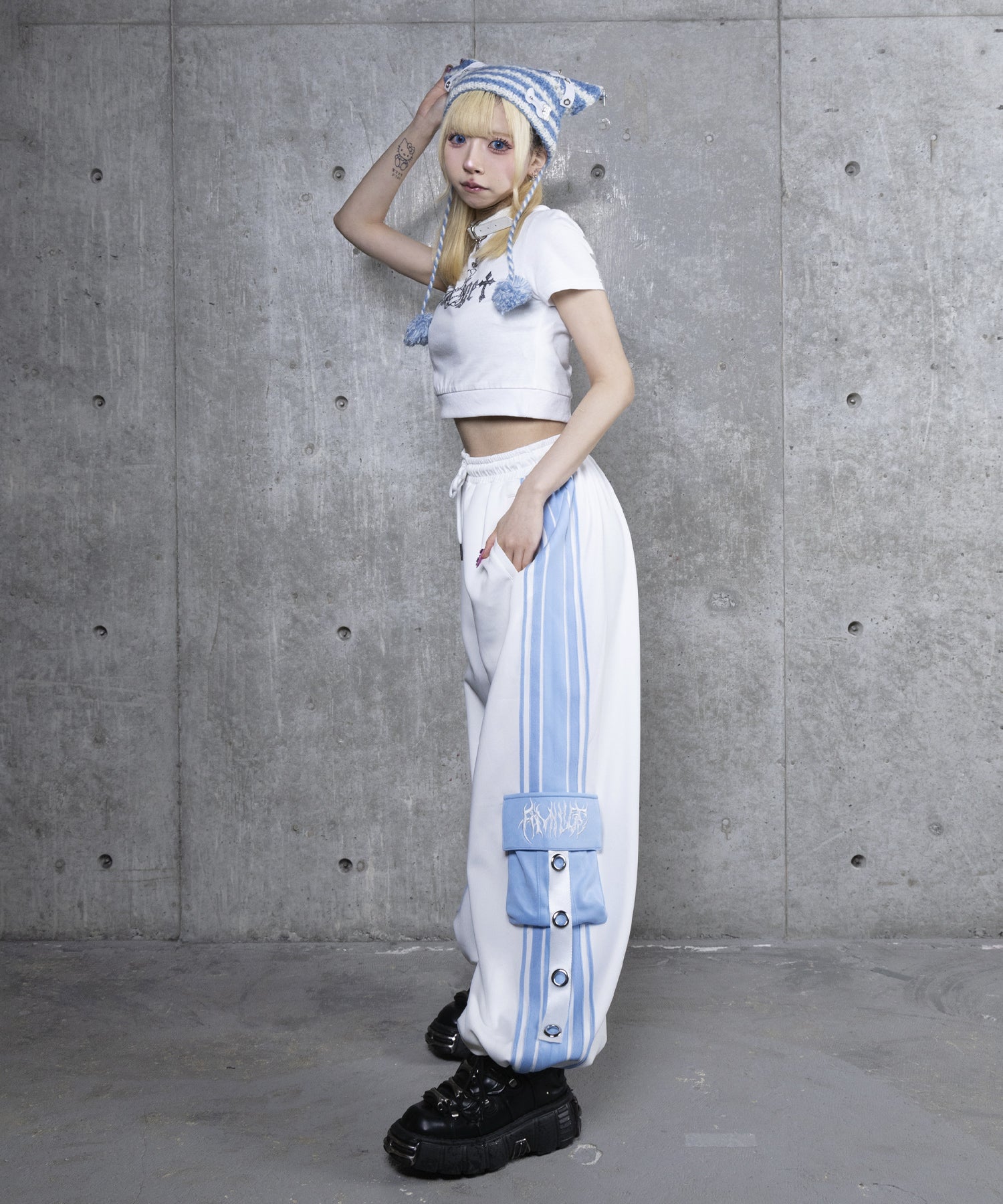 バイカラー裾ポケットラインジャージパンツ