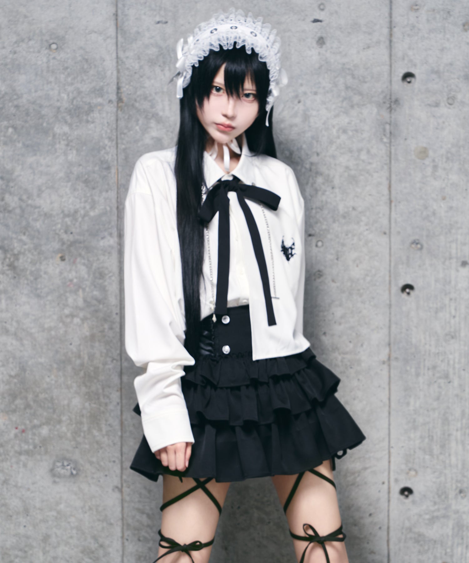 チェーン付きバイカラーリボンシャツ