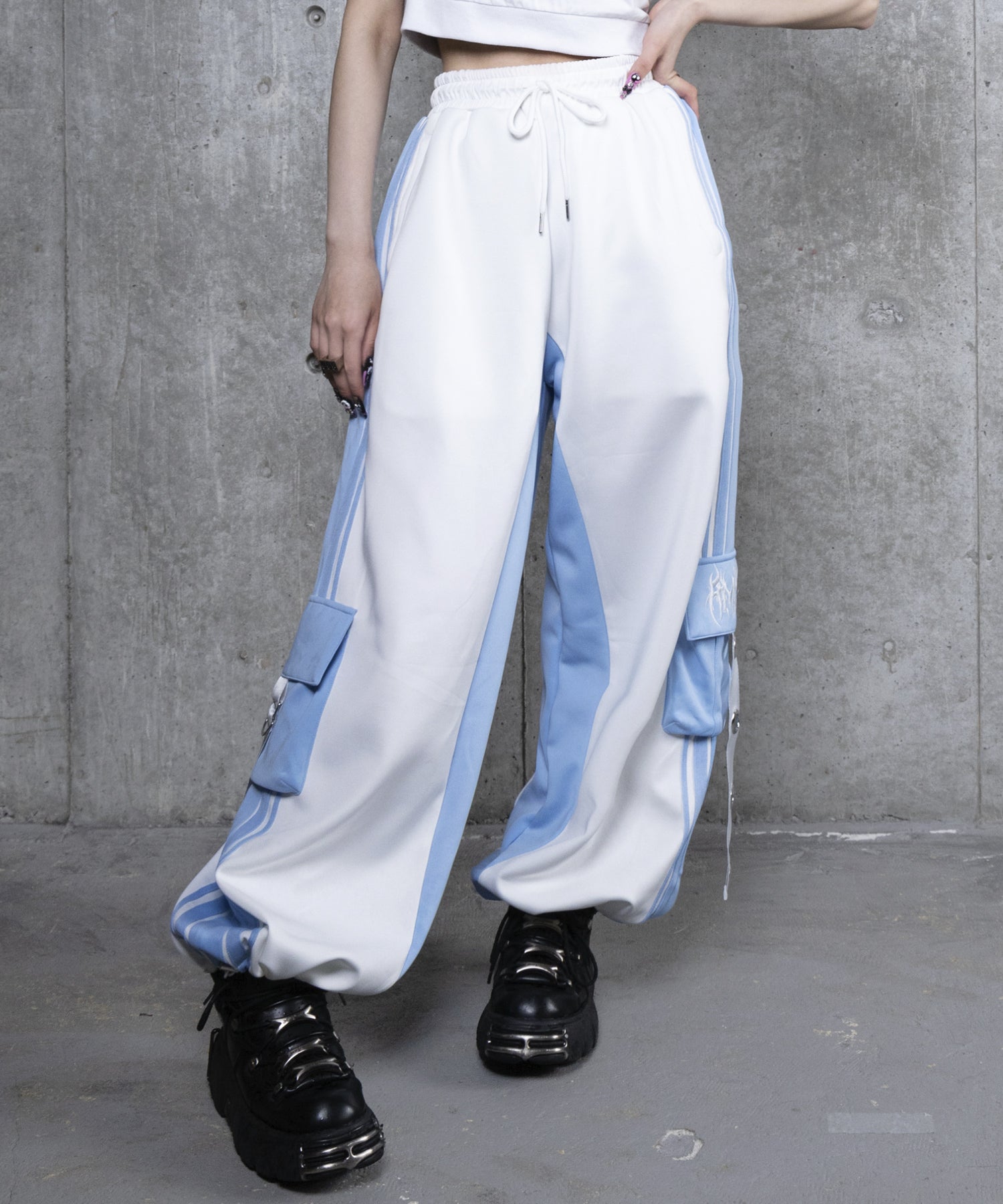 バイカラー裾ポケットラインジャージパンツ