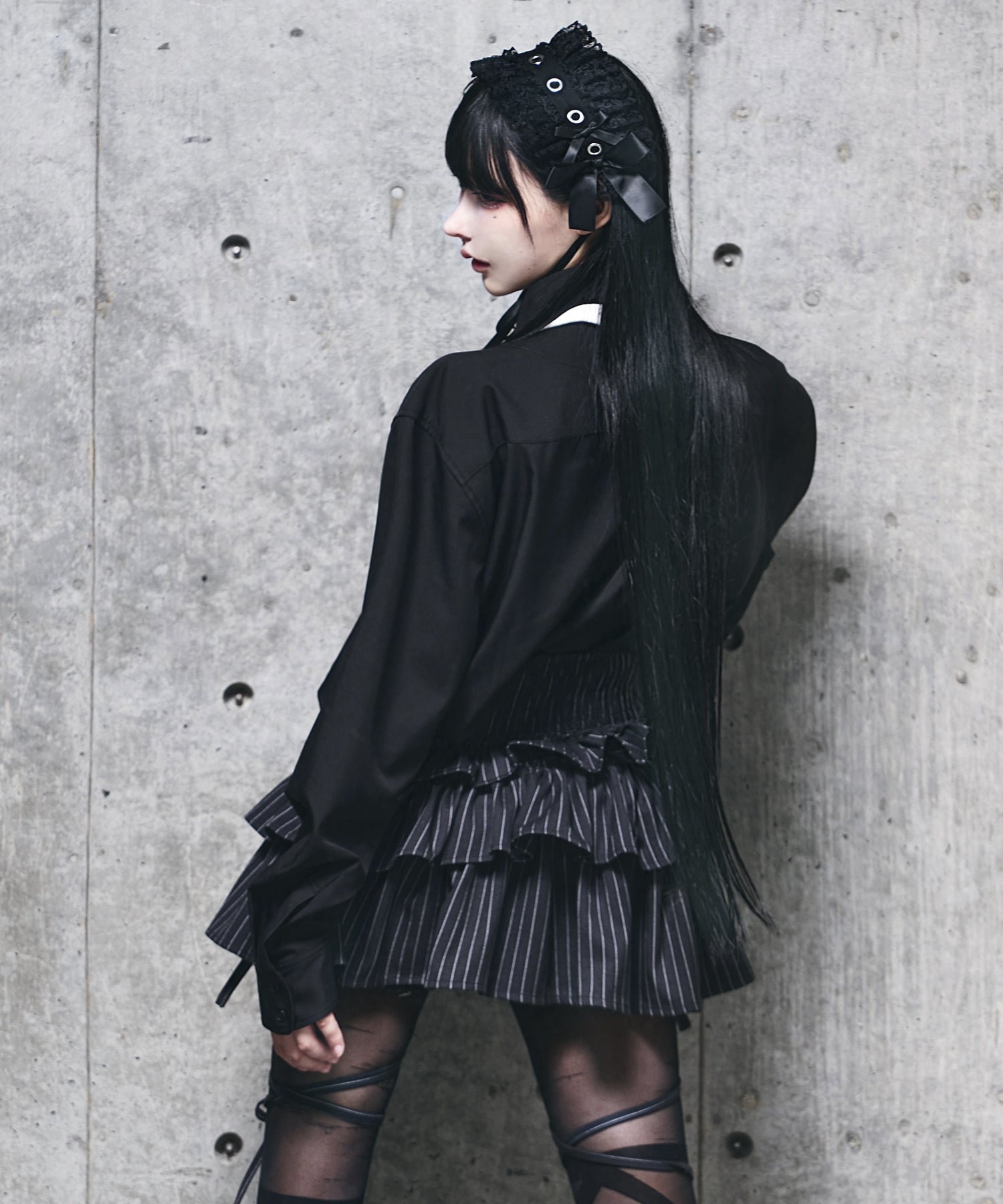 チェーン付きバイカラーリボンシャツ