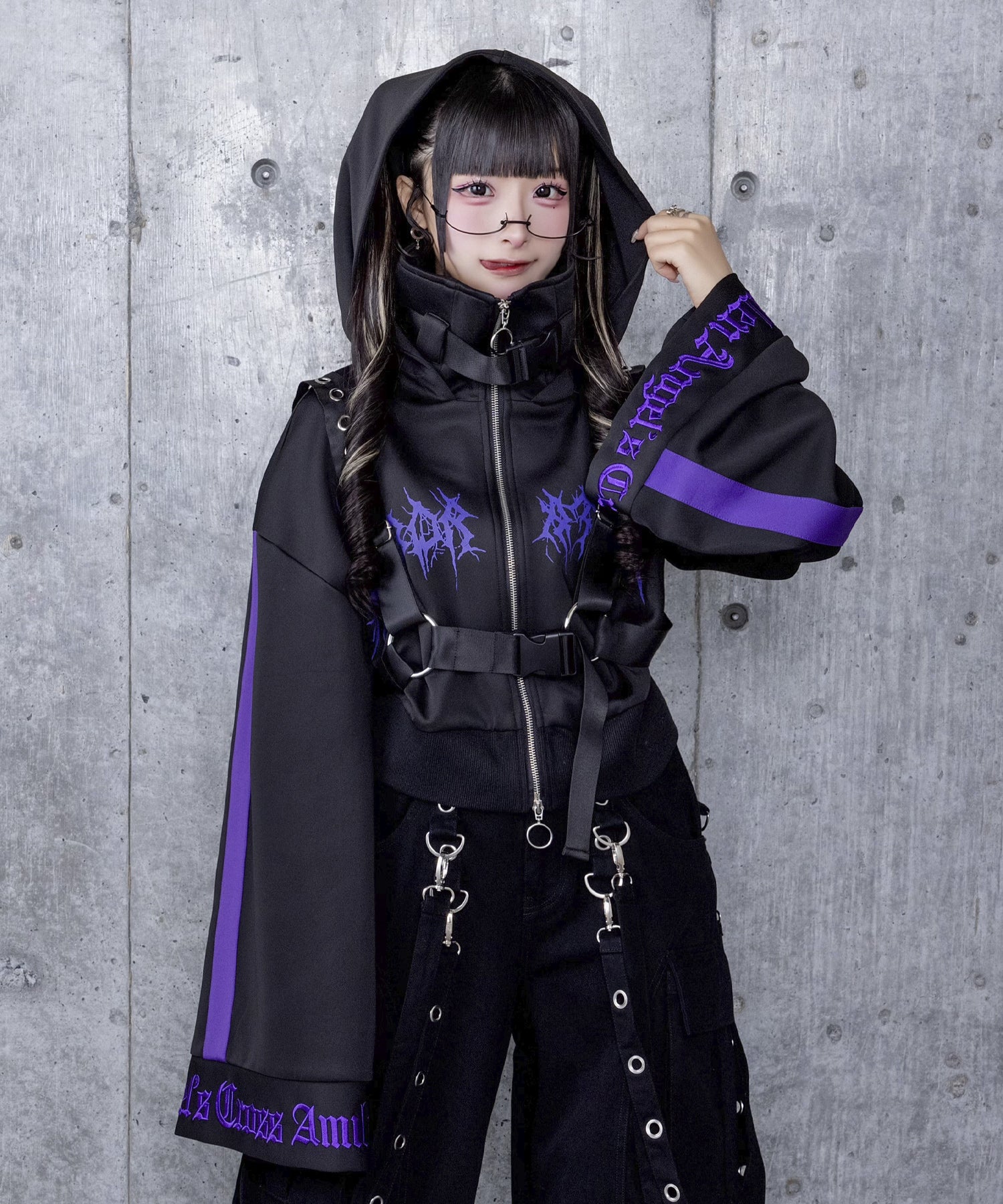 ショートZIPベルトハーネス付きパーカー