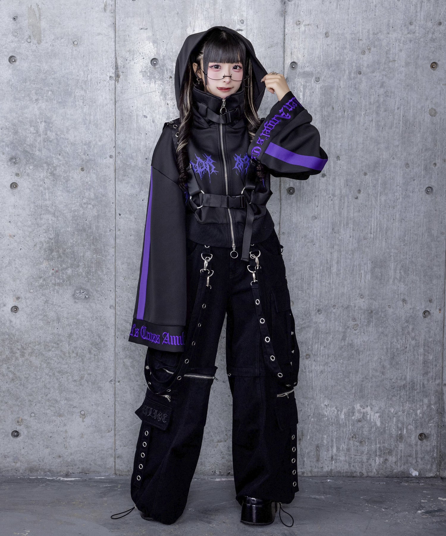 ショートZIPベルトハーネス付きパーカー