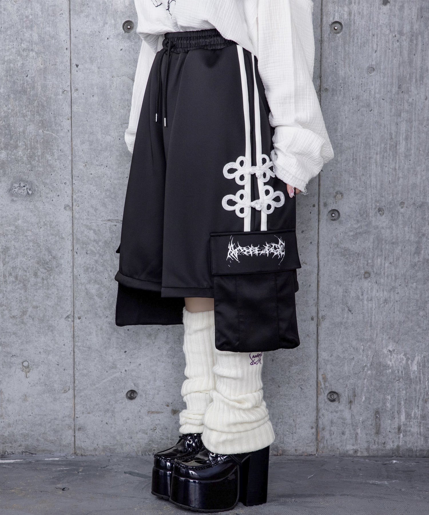 チャイナボタン付き2WAYパンツ