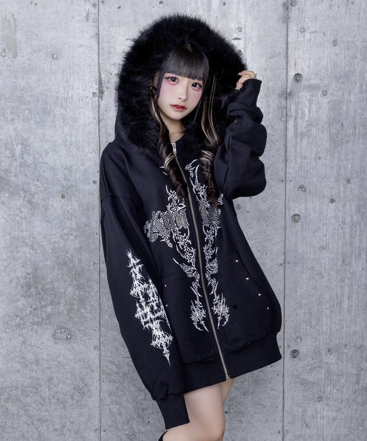 ファー付きAmiligeラインストーンZIPパーカー