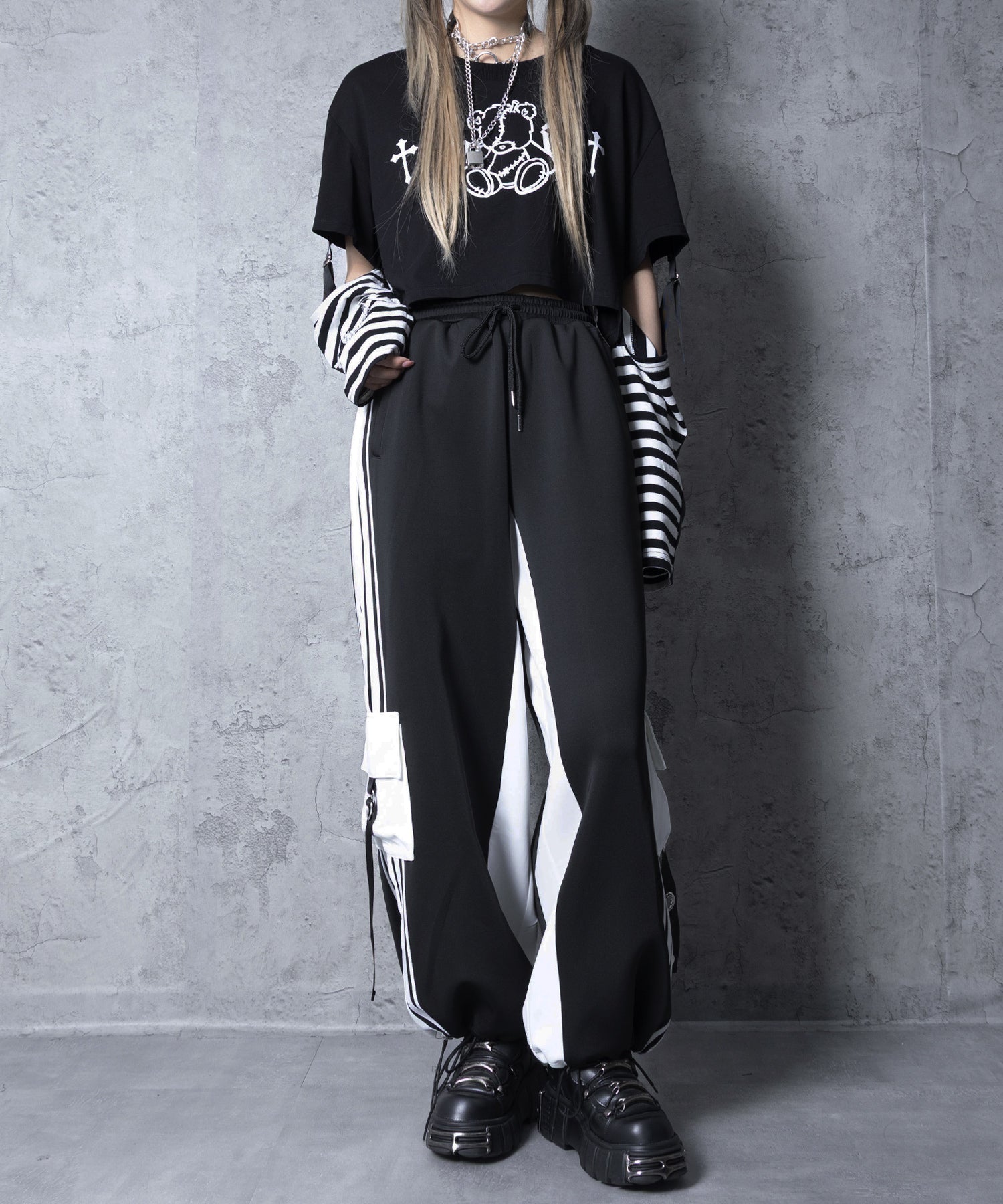 バイカラー裾ポケットラインジャージパンツ