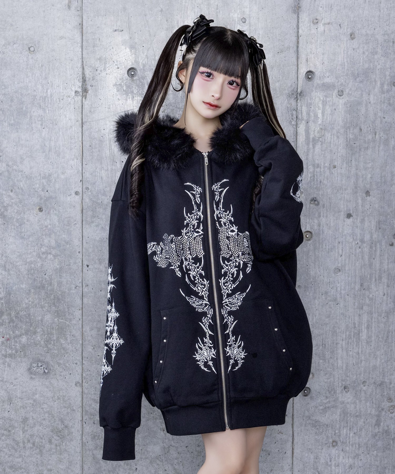 ファー付きAmiligeラインストーンZIPパーカー