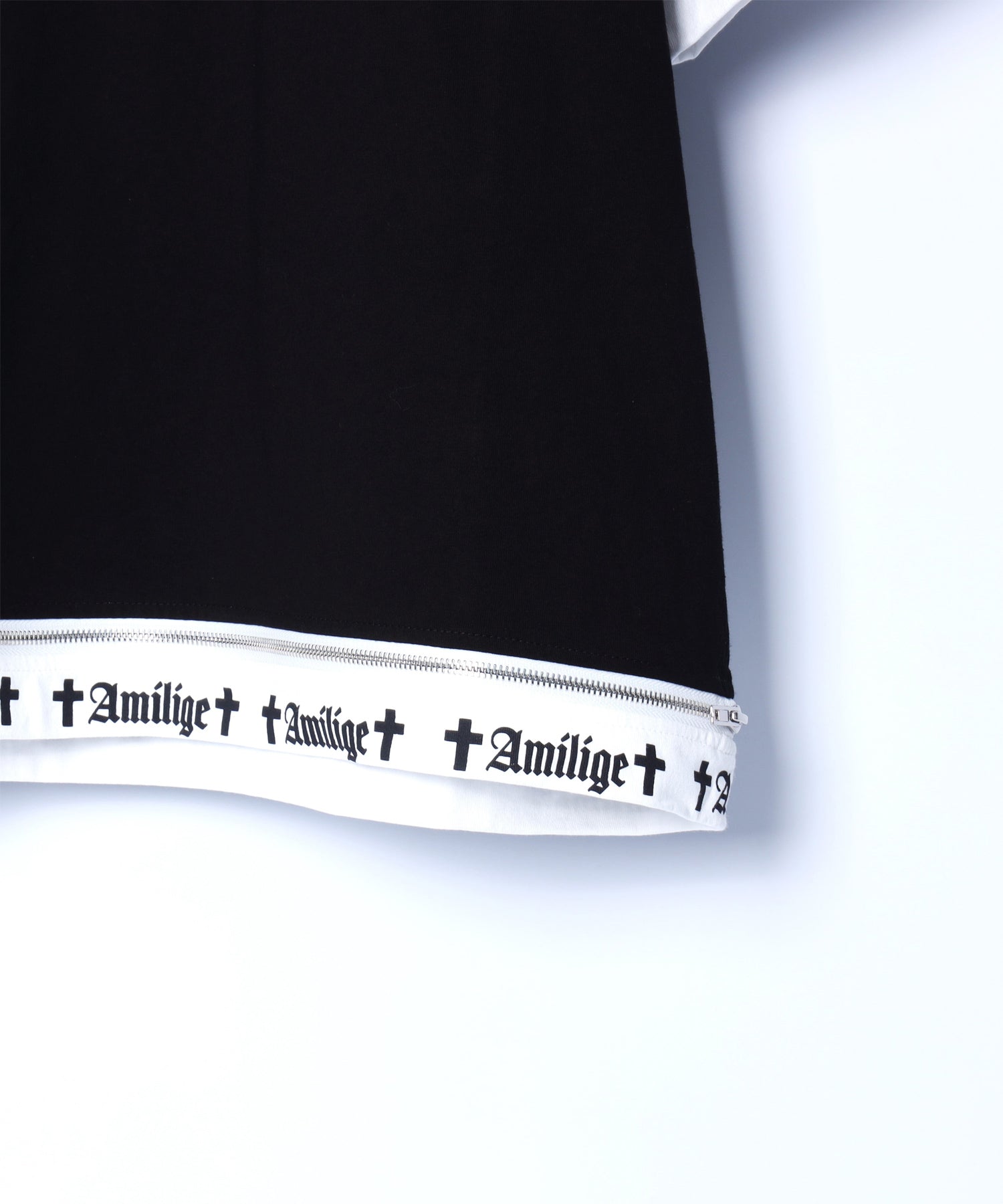 Amiligeロゴ裾ZIP半袖カットソーパーカー