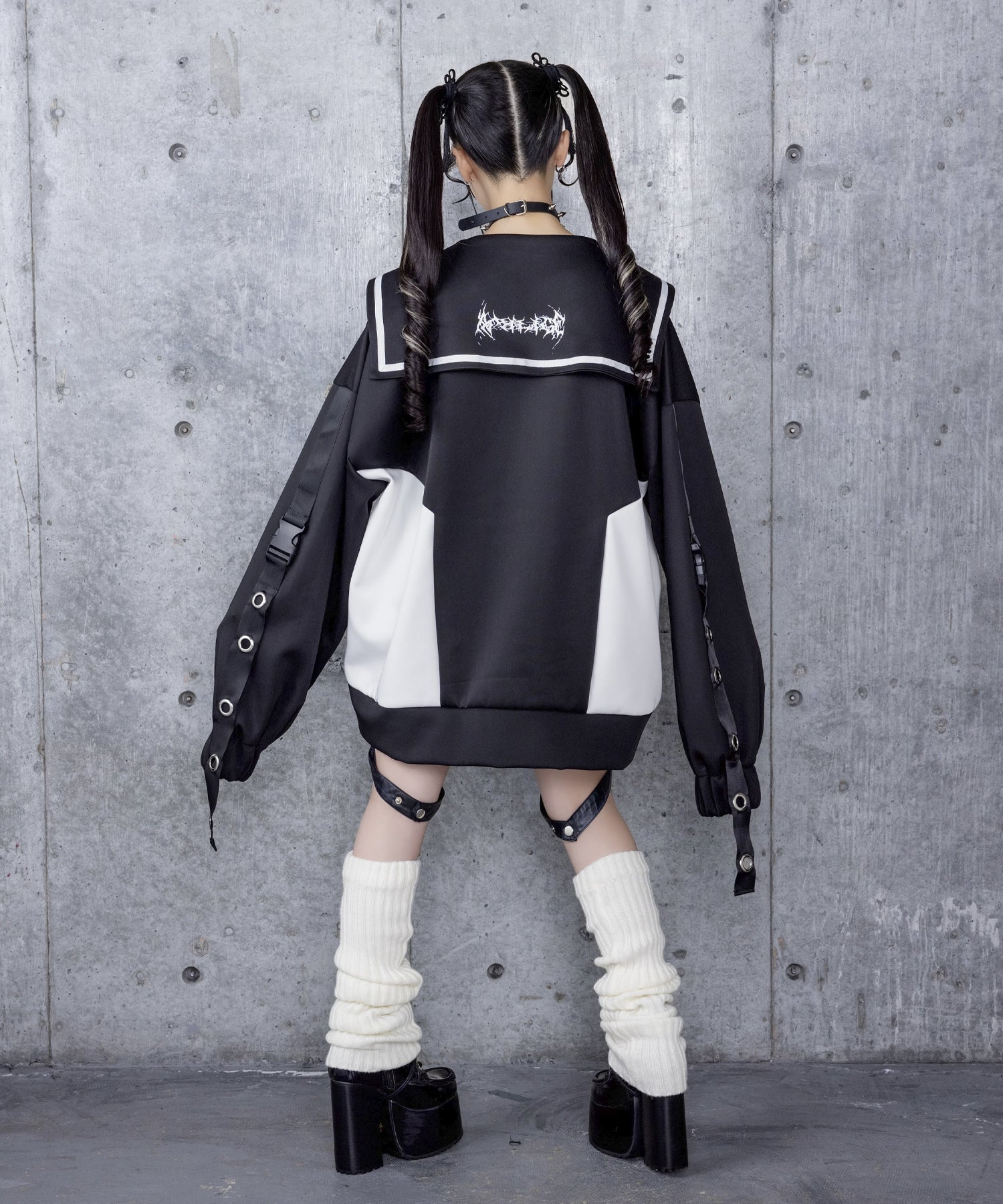 チャイナボタン付き配色セーラーZIPパーカー