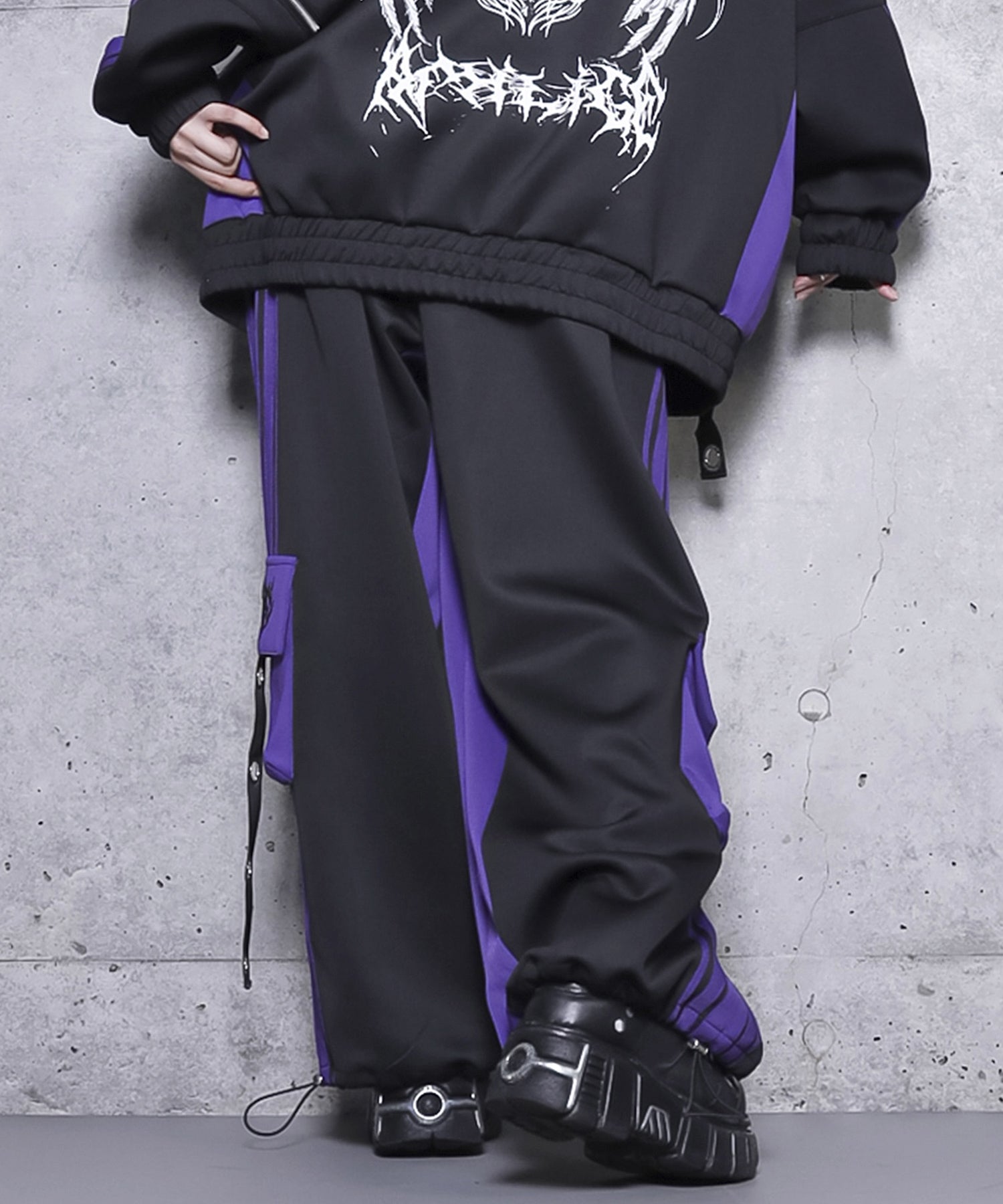 バイカラー裾ポケットラインジャージパンツ