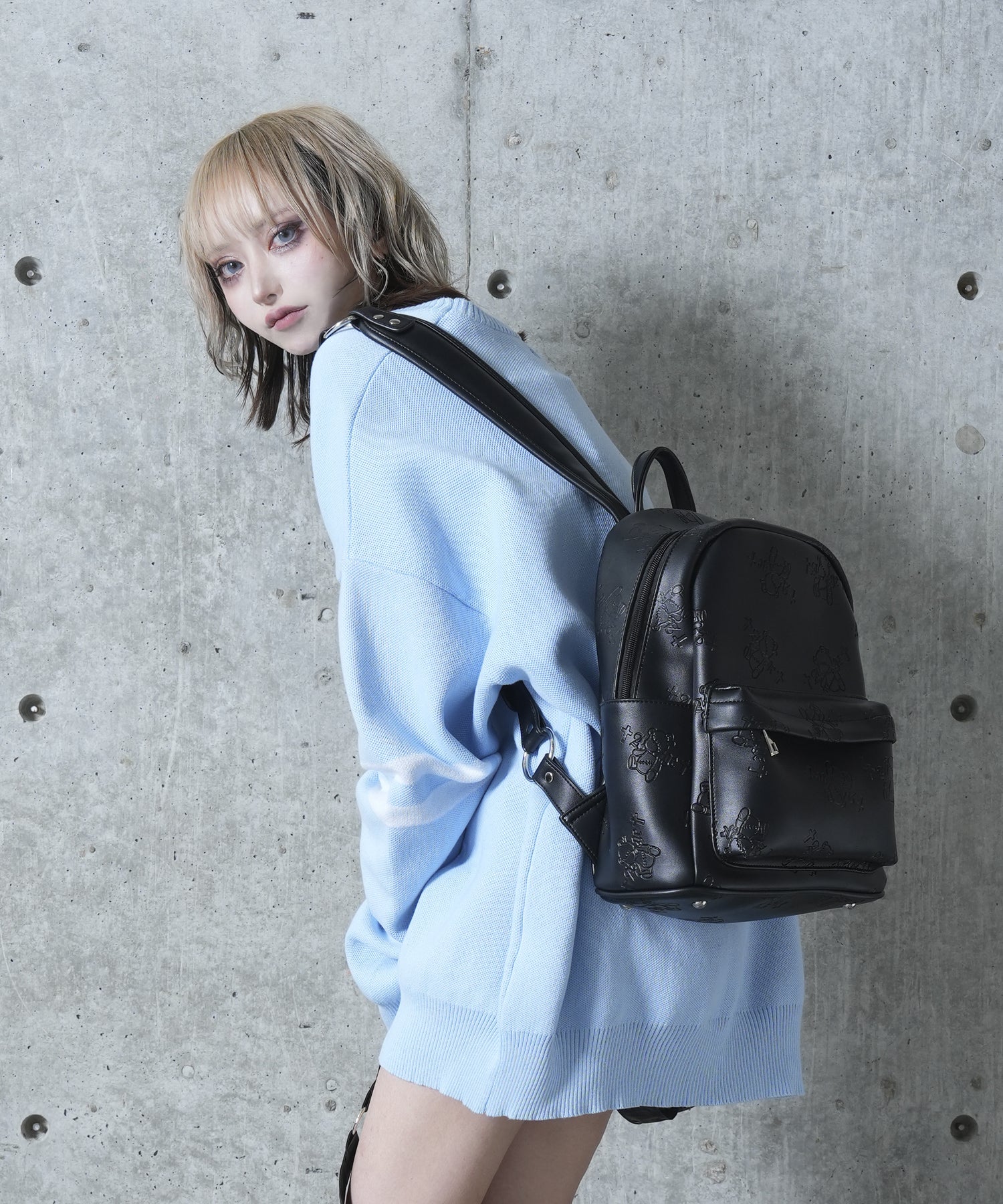 くぎベア型押し総柄リュック