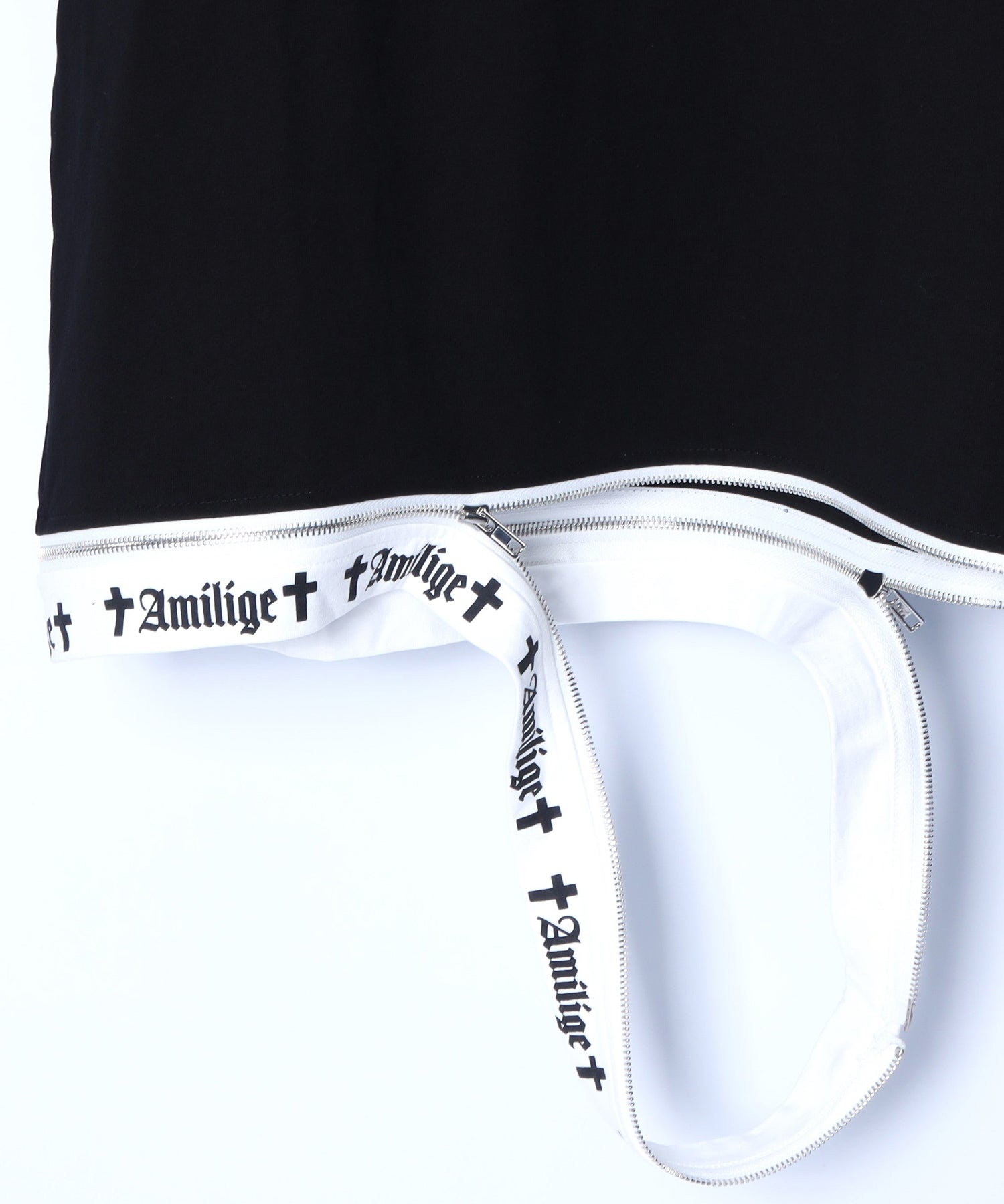 Amiligeロゴ裾ZIP半袖カットソーパーカー