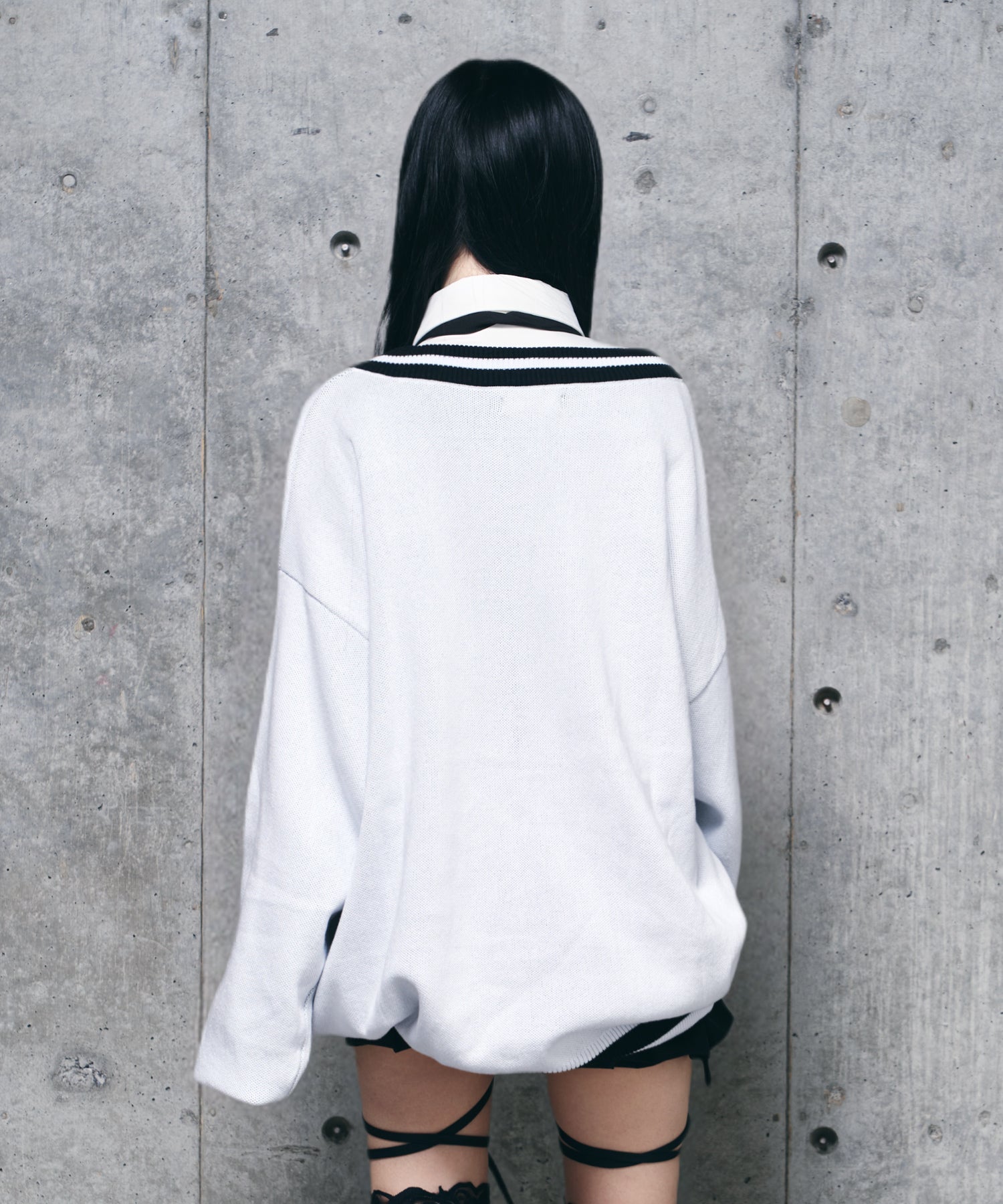 骨ロゴジャカードニット