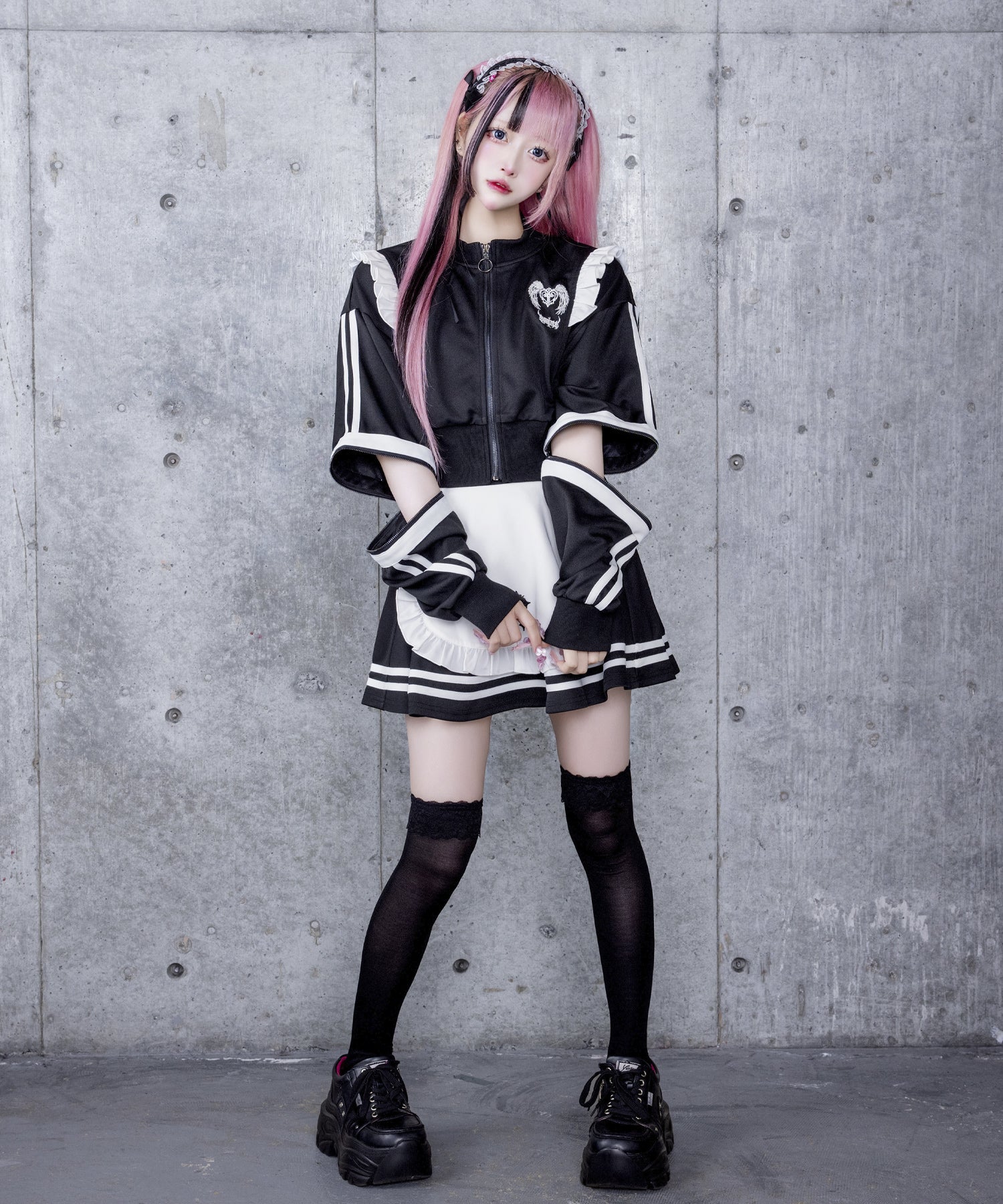 ラインフリル袖ZIPトップス+エプロンスカートセットトップス