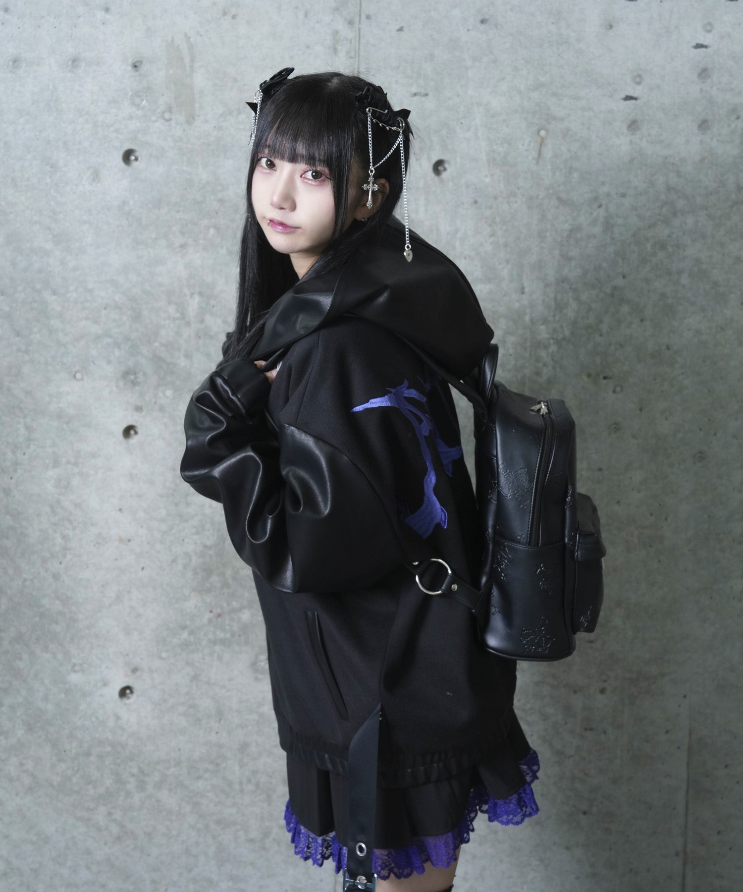 くぎベア型押し総柄リュック