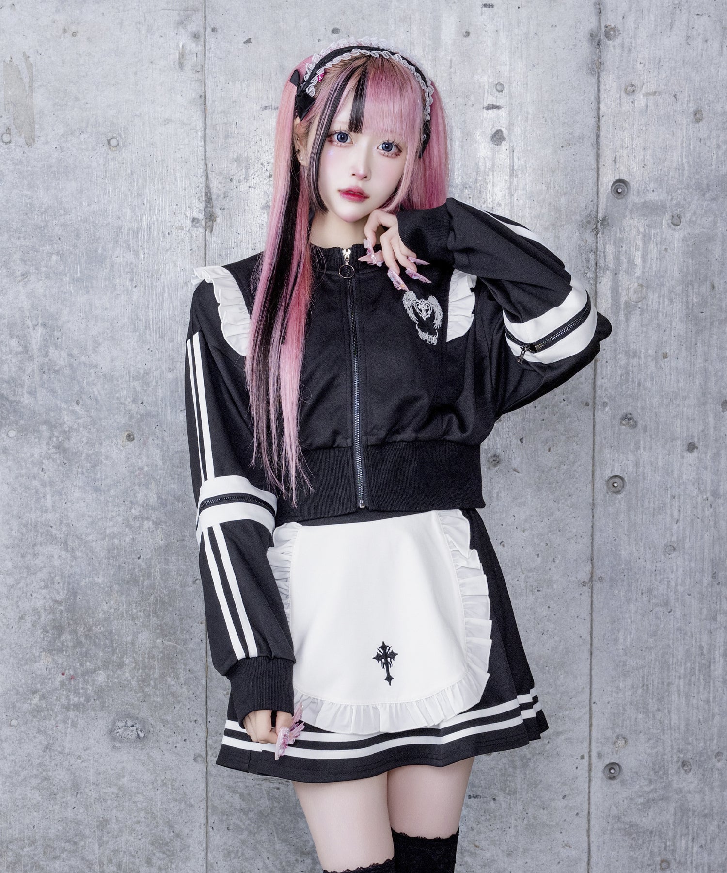 ラインフリル袖ZIPトップス+エプロンスカートセットトップス