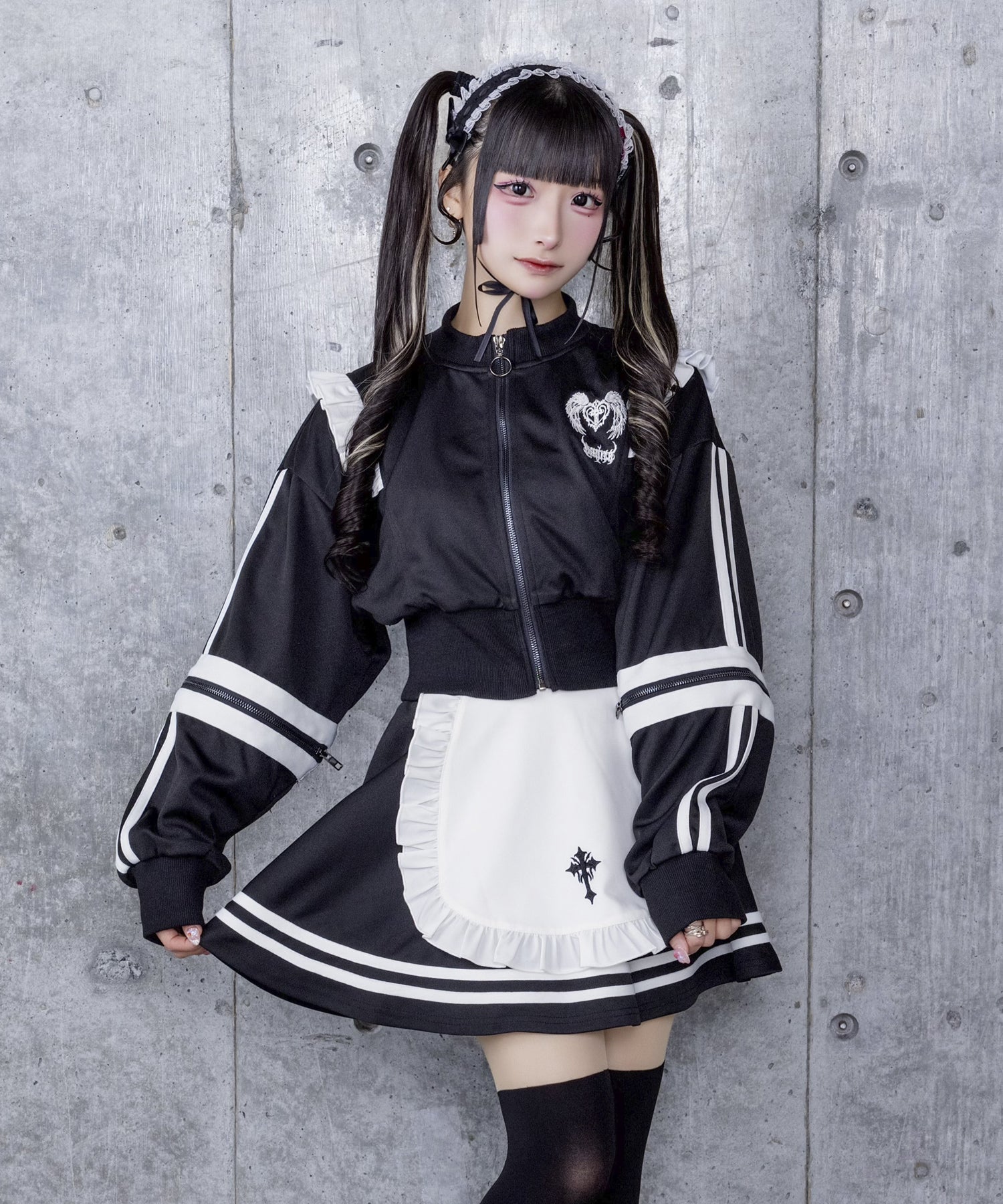 ラインフリル袖ZIPトップス+エプロンスカートセットトップス