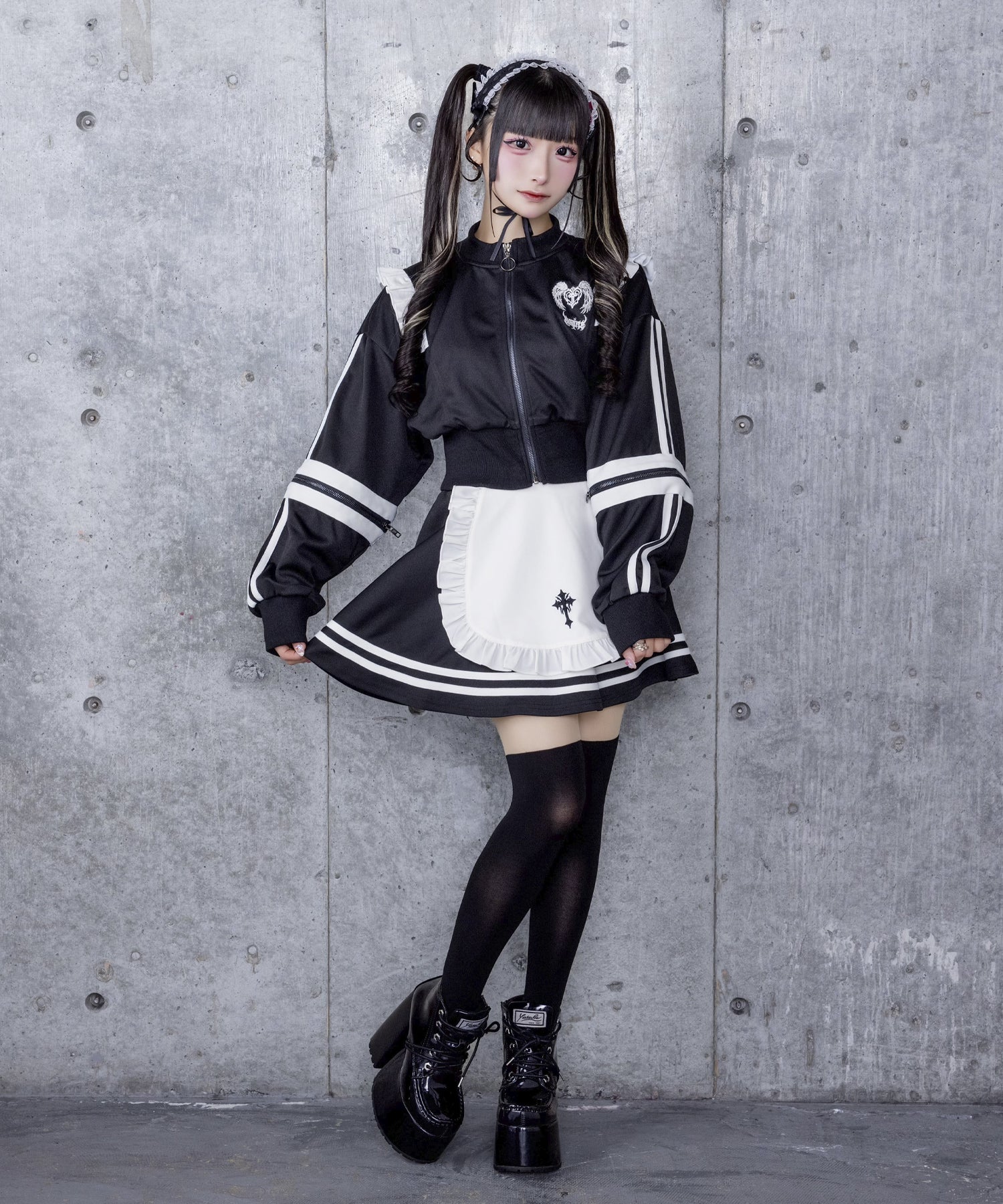 ラインフリル袖ZIPトップス+エプロンスカートセットトップス