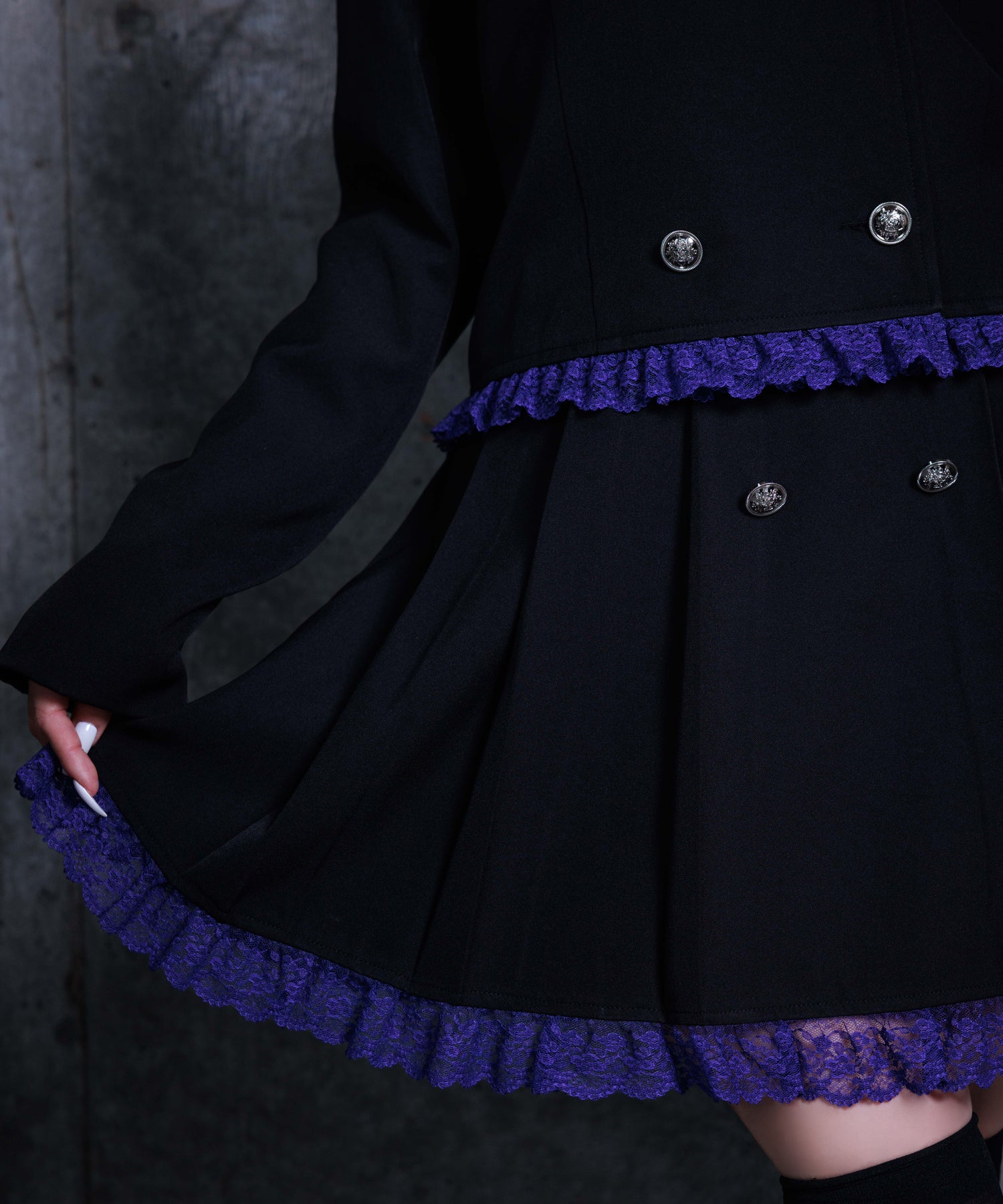 エンブレムワッペン付きレースジャケット ボックスプリーツスカートセット