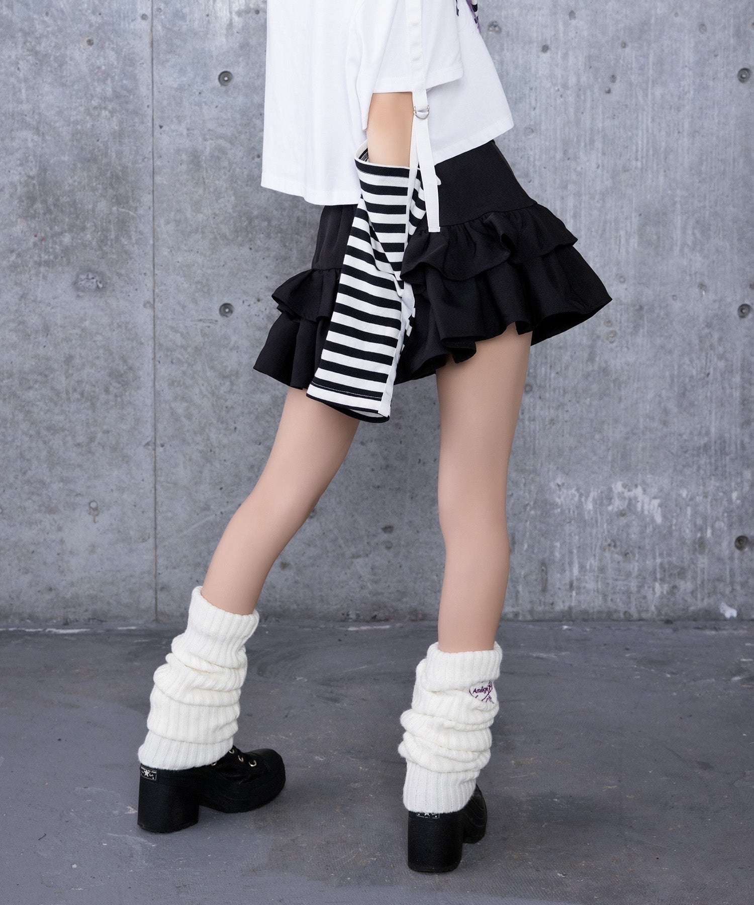 コルセット風フリルスカート