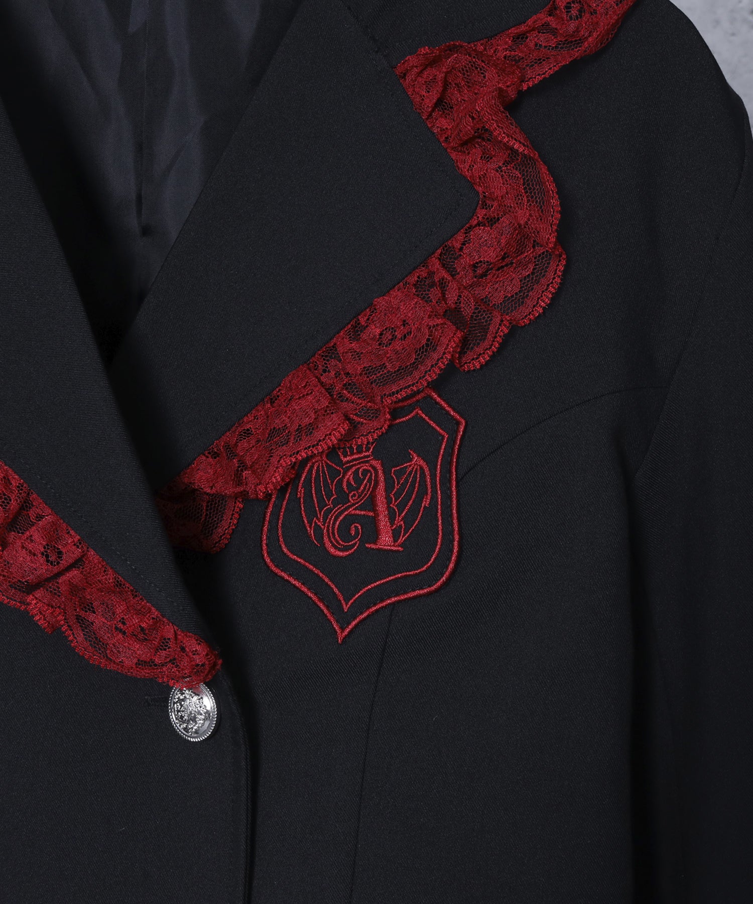 エンブレムワッペン付きレースジャケット ボックスプリーツスカートセット