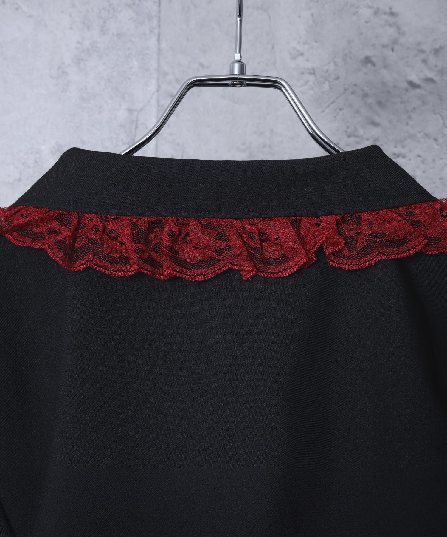 エンブレムワッペン付きレースジャケット ボックスプリーツスカートセット