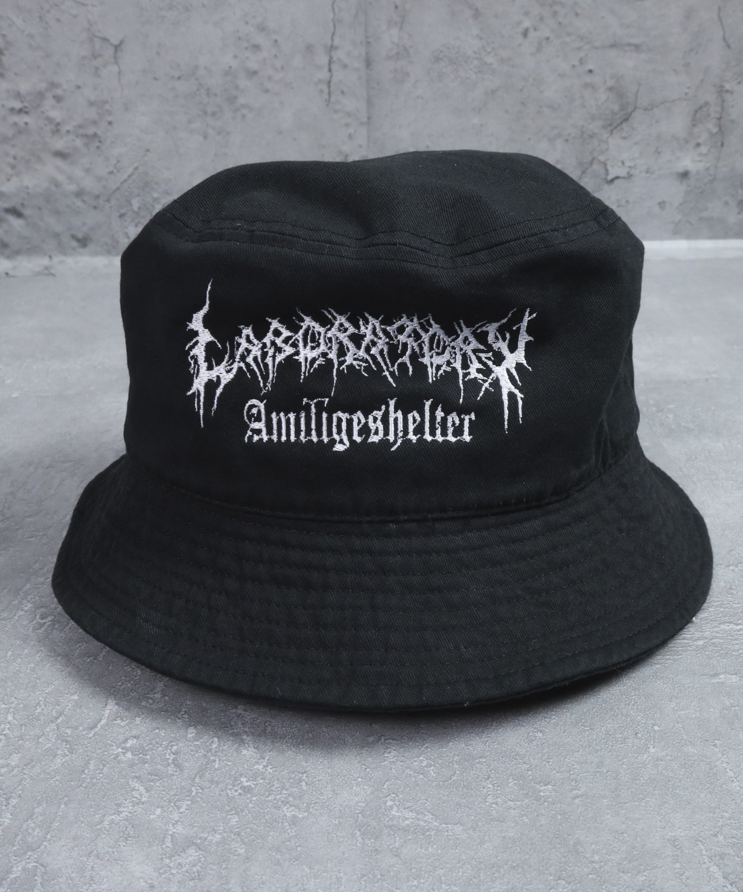 Amilige shelterロゴ刺繍バケットハット