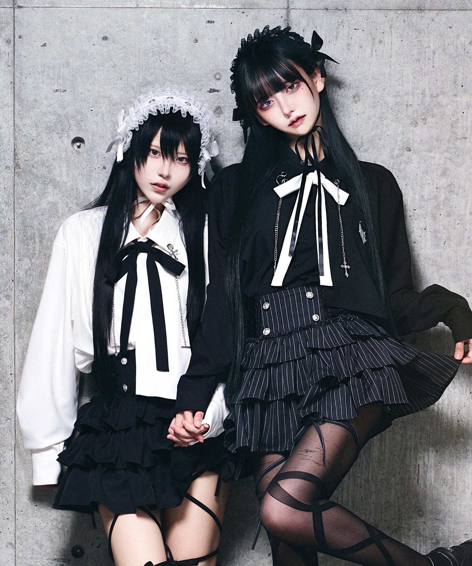 チェーン付きバイカラーリボンシャツ