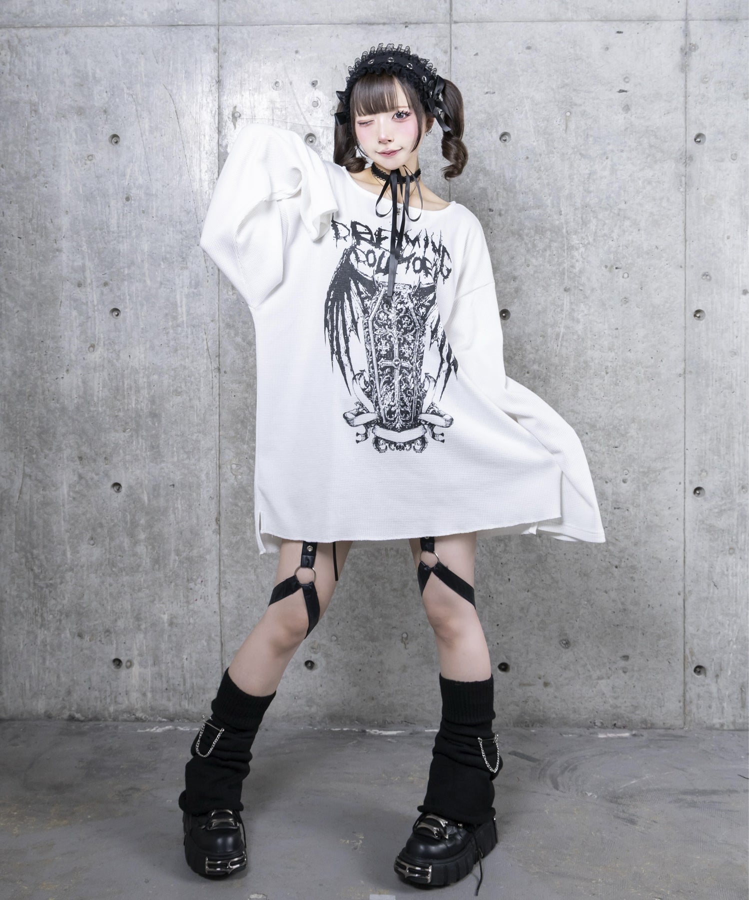 ワッフルコウモリプリントトップス