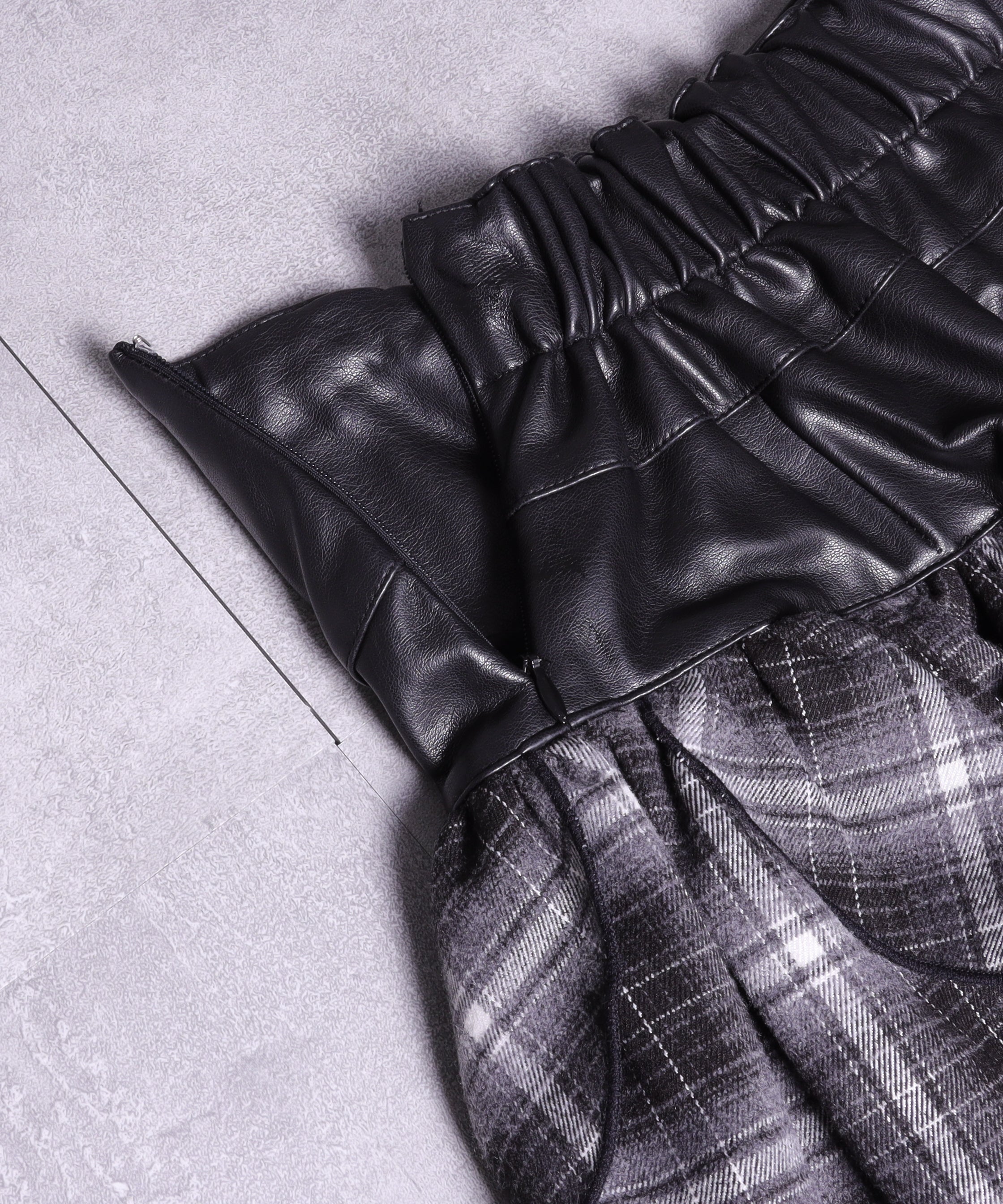 ハイウエストチェックイレギュラーヘムフレアスカート