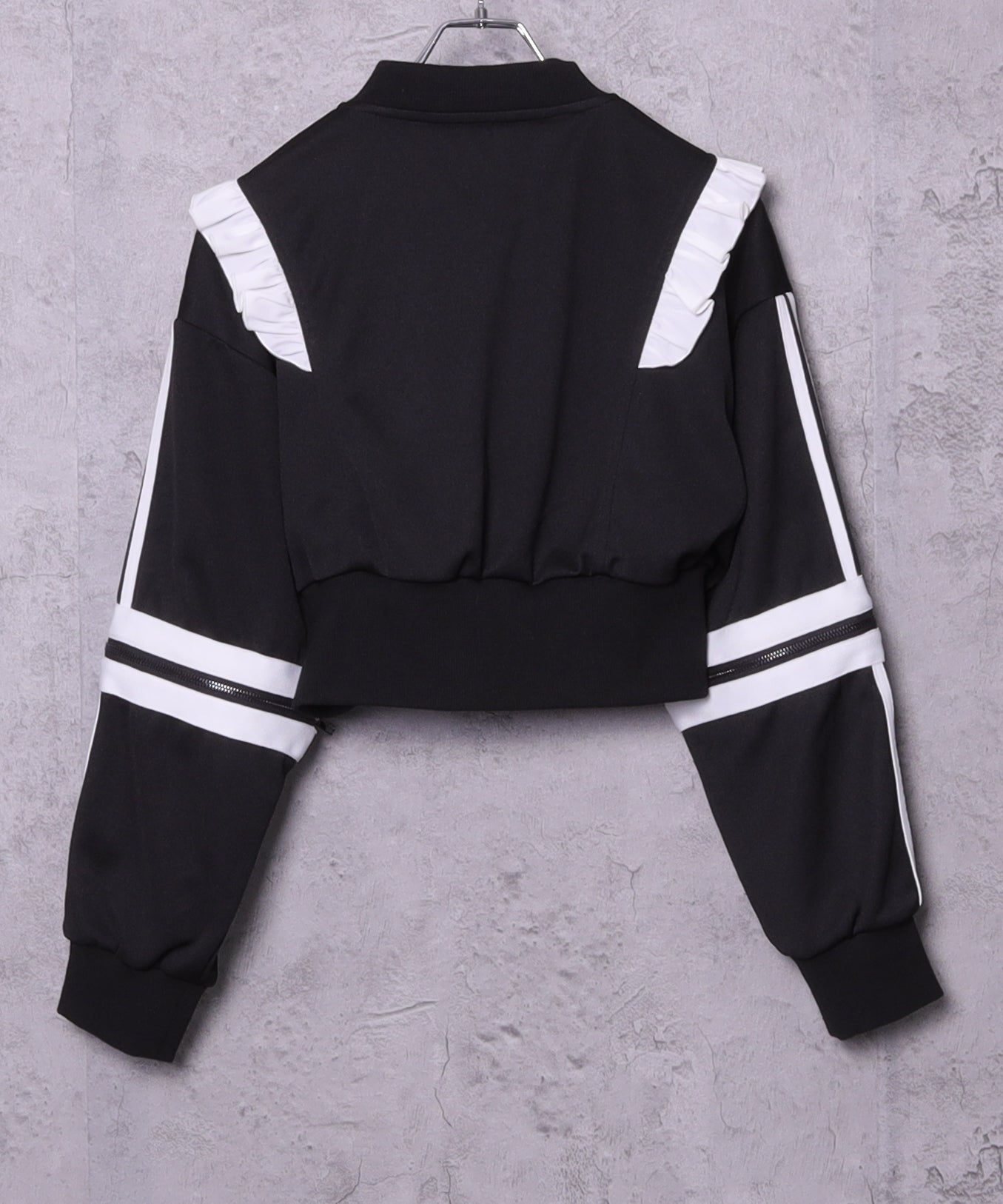 ラインフリル袖ZIPトップス+エプロンスカートセットトップス