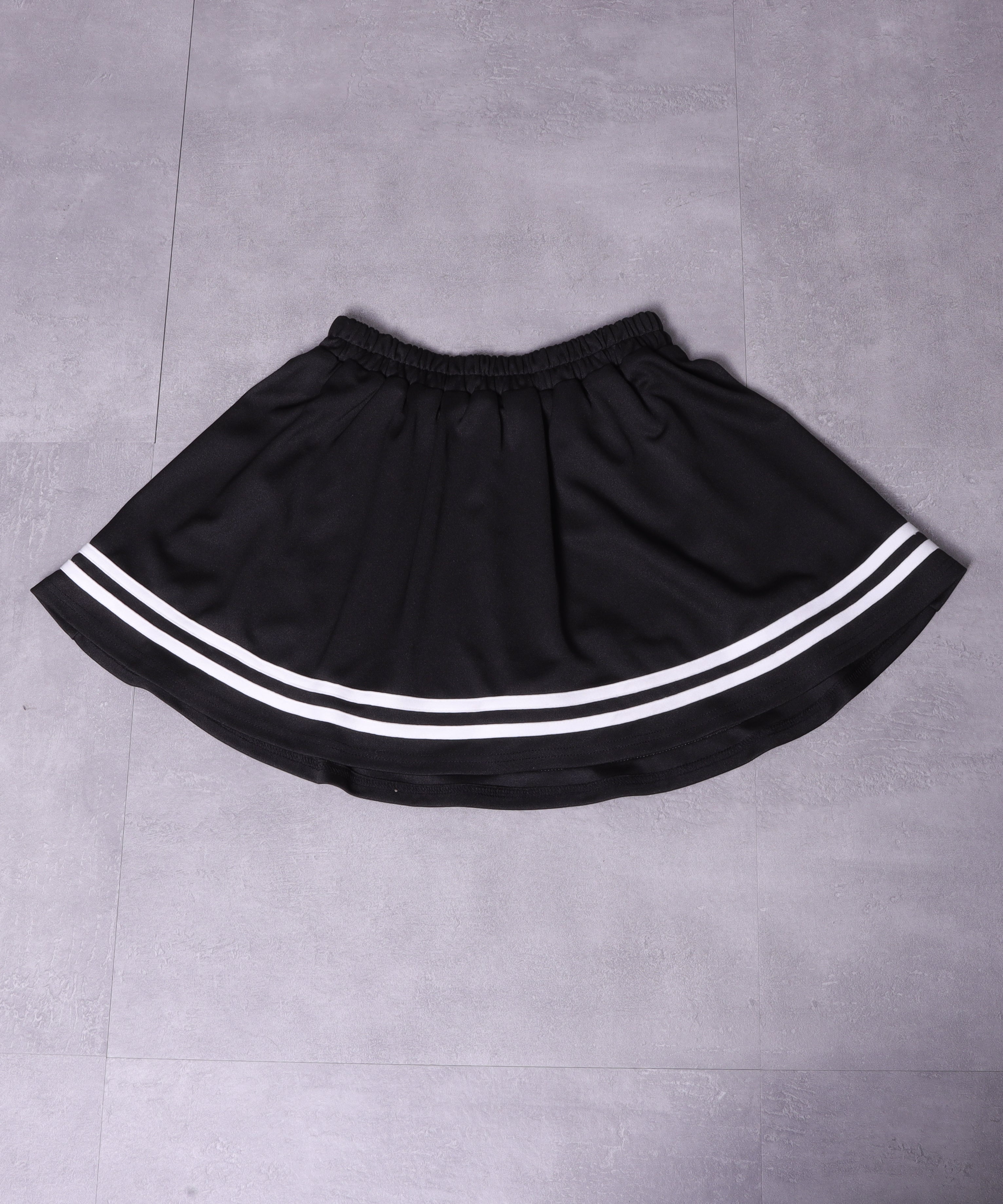 ラインフリル袖ZIPトップス+エプロンスカートセットトップス