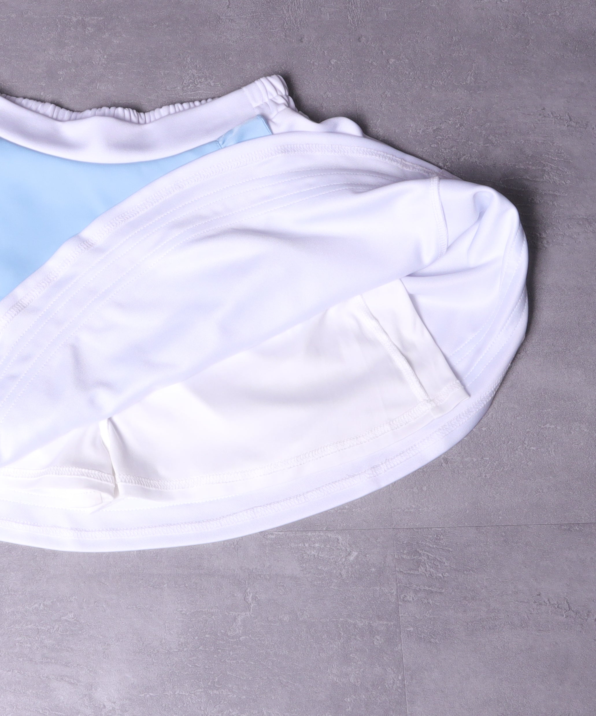 ラインフリル袖ZIPトップス+エプロンスカートセットトップス