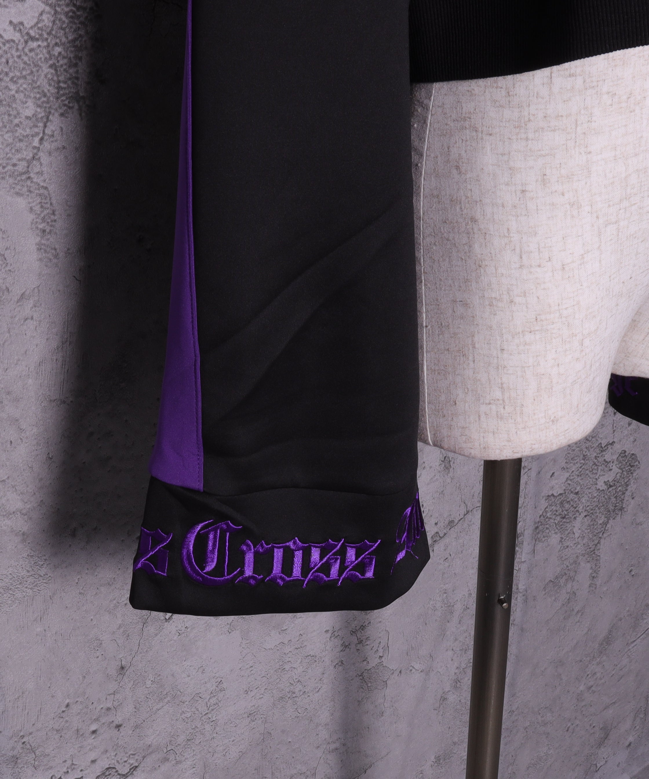 ショートZIPベルトハーネス付きパーカー