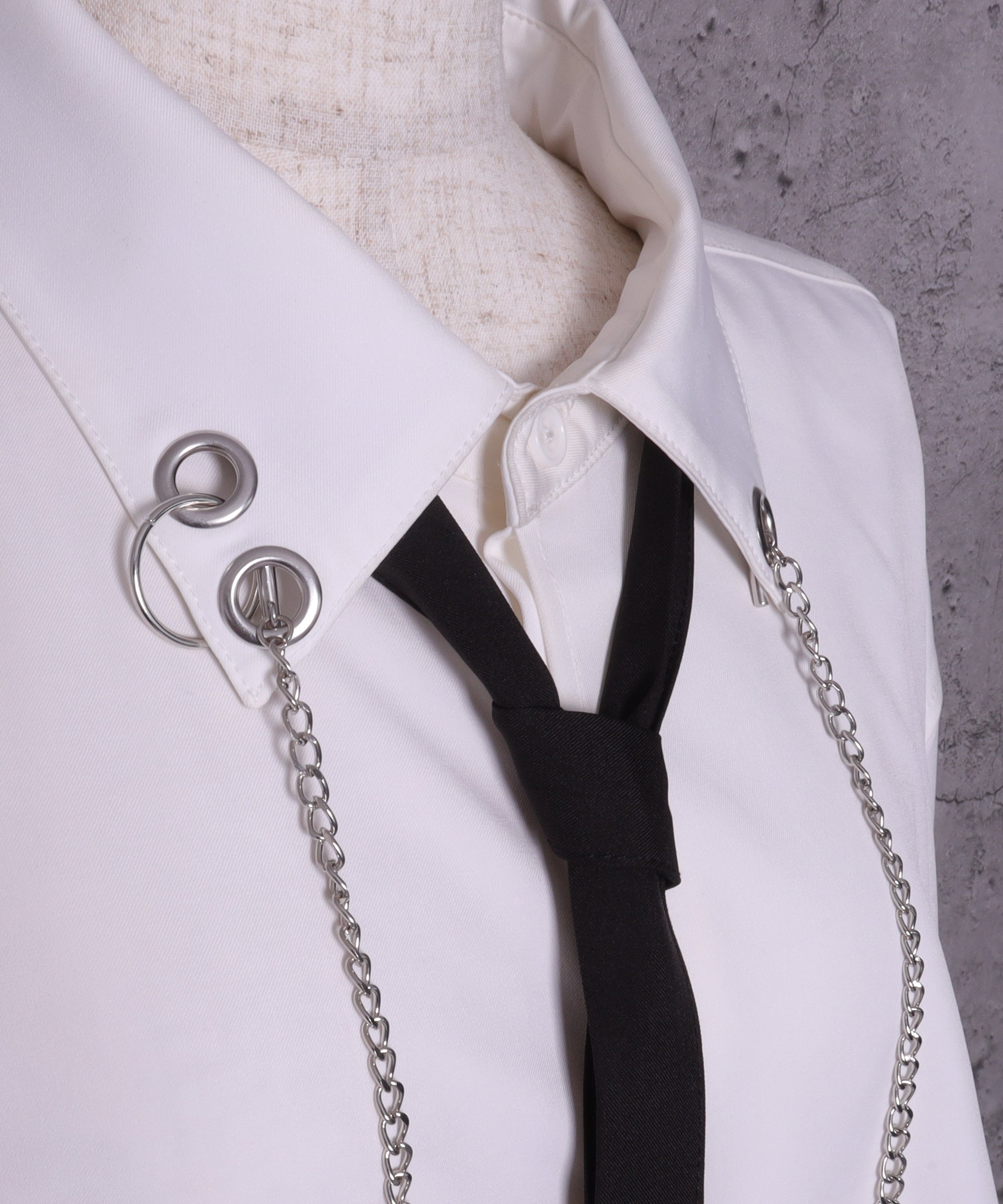 チェーン付きバイカラーリボンシャツ