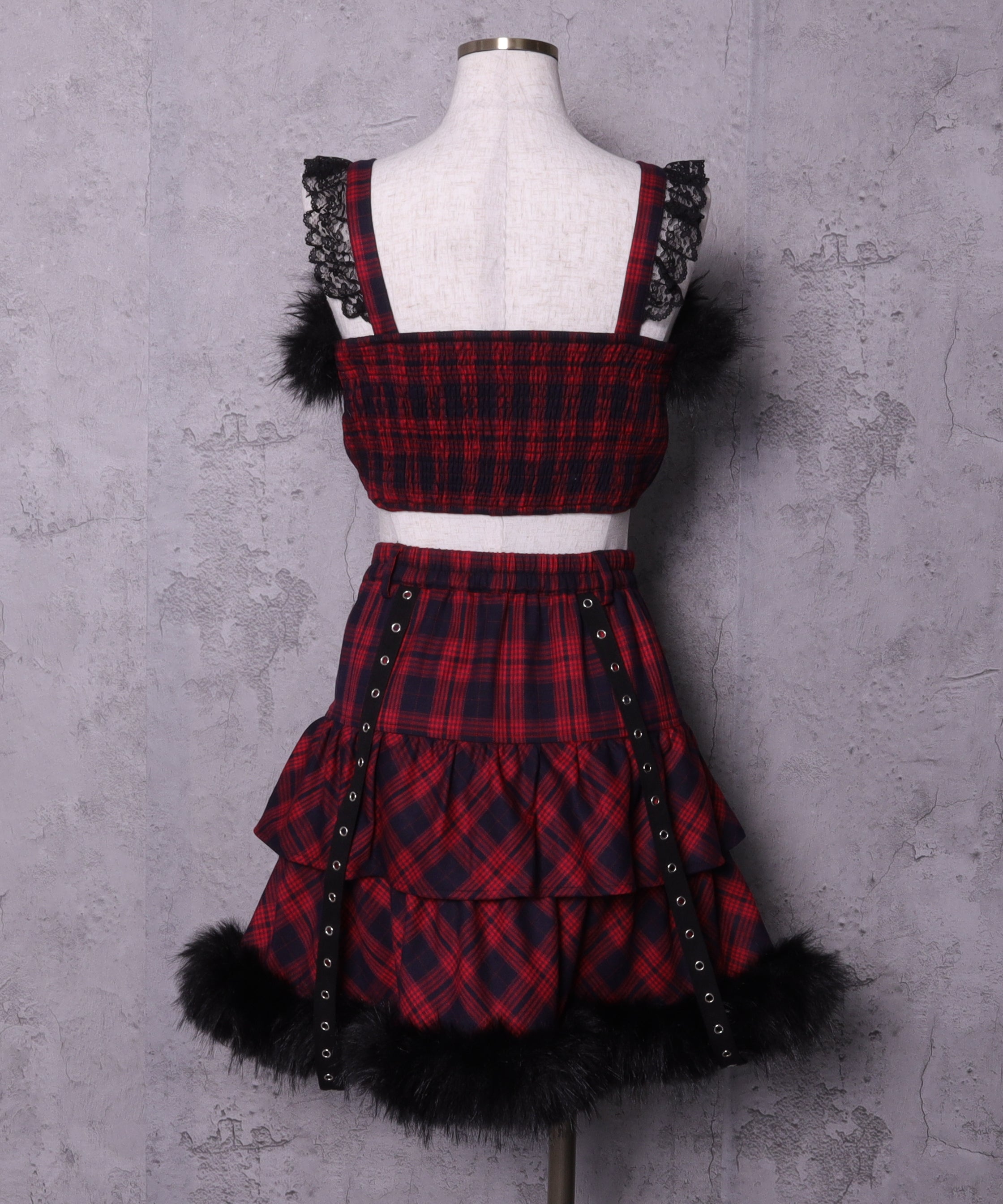 トップス+ハイウエストフリルスカート