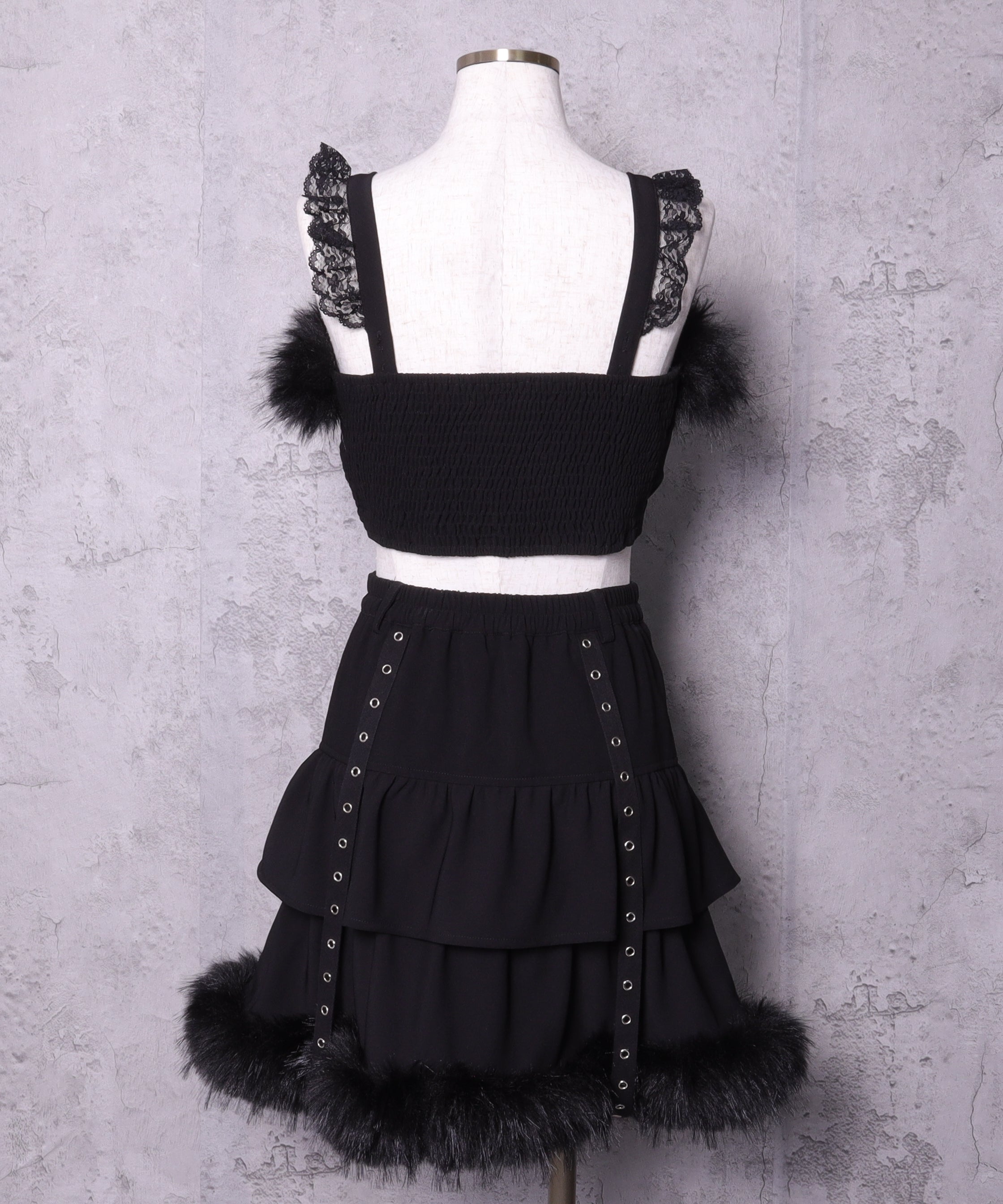 トップス+ハイウエストフリルスカート