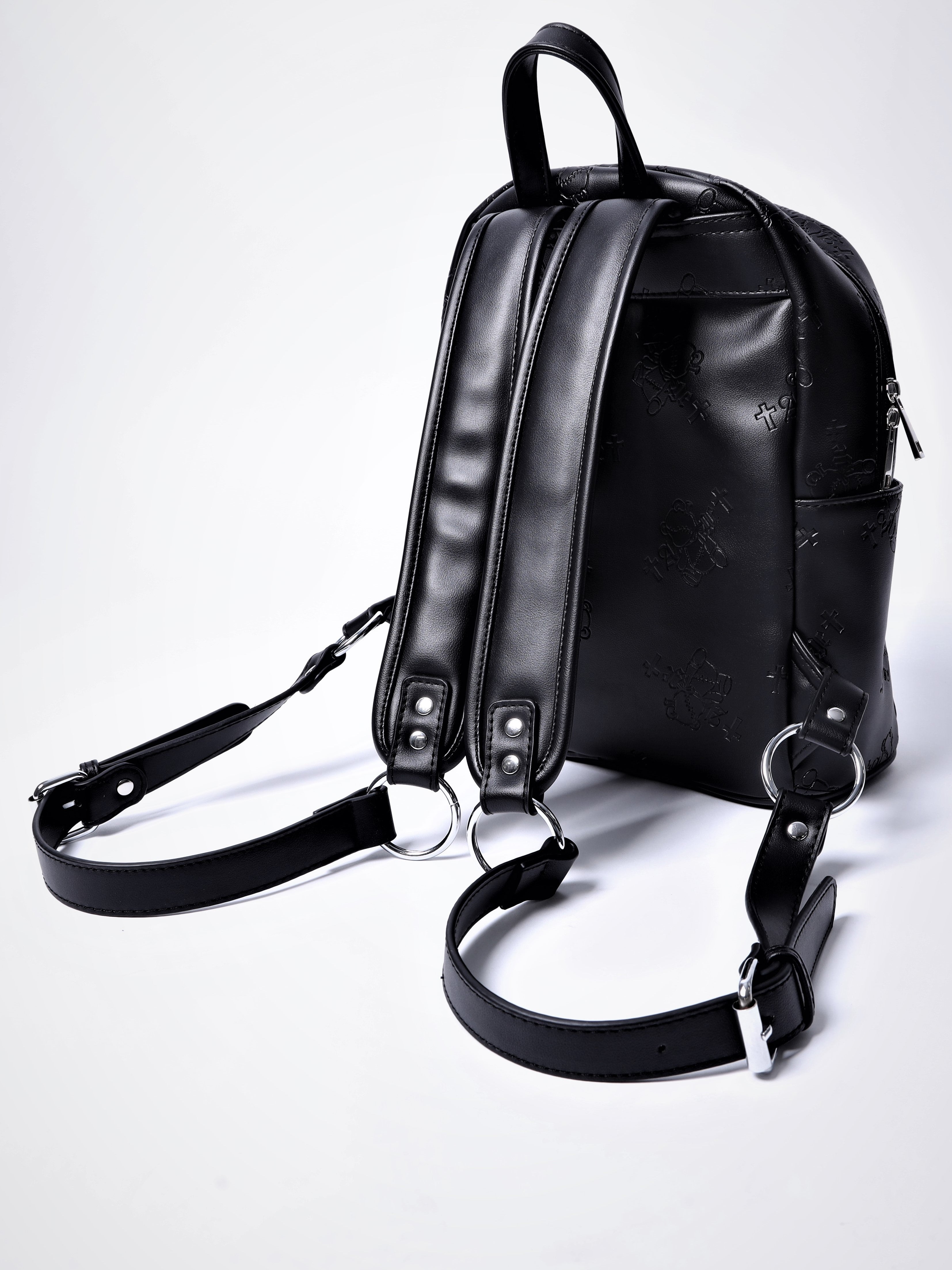 くぎベア型押し総柄リュック