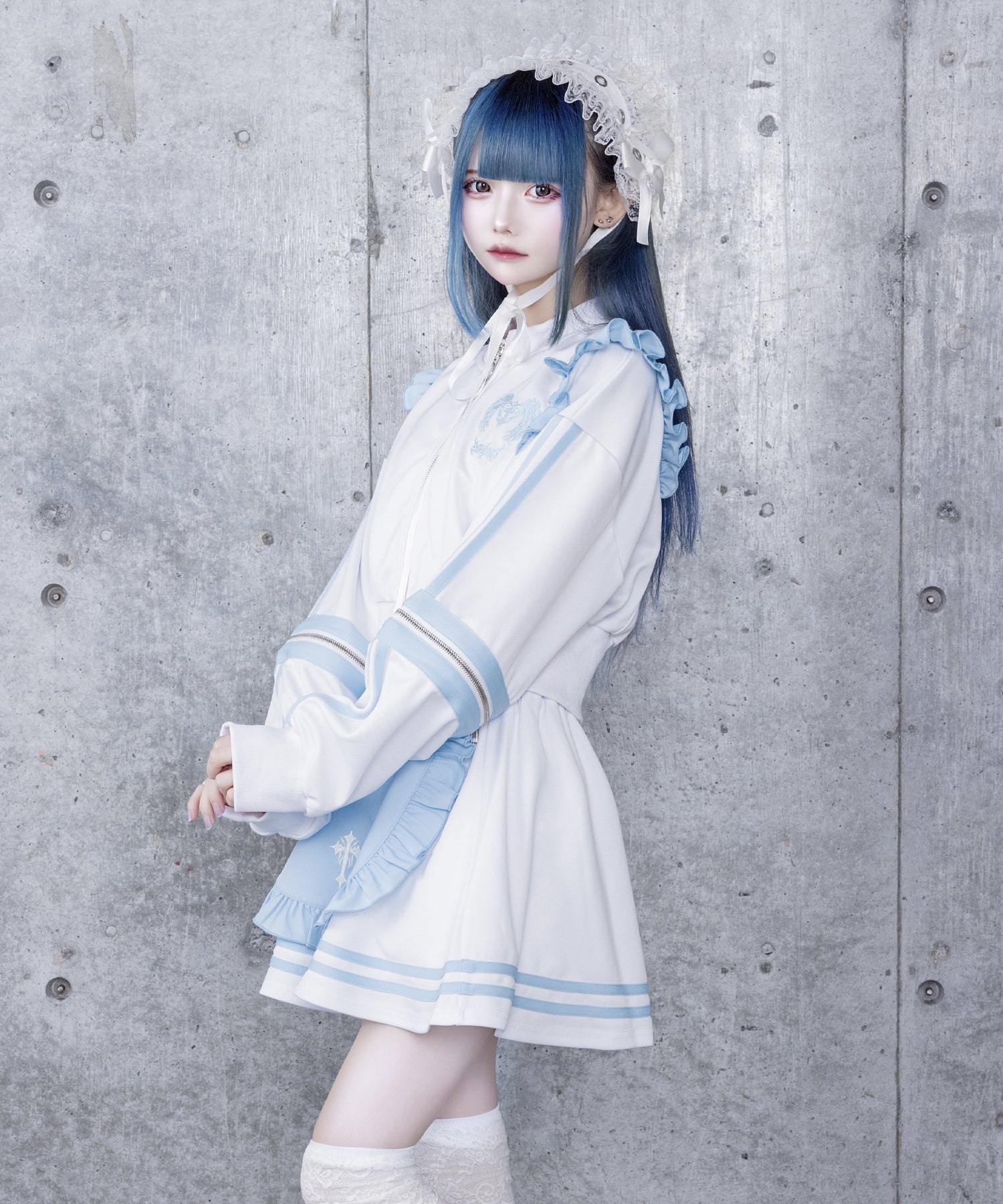 ラインフリル袖ZIPトップス+エプロンスカートセットトップス